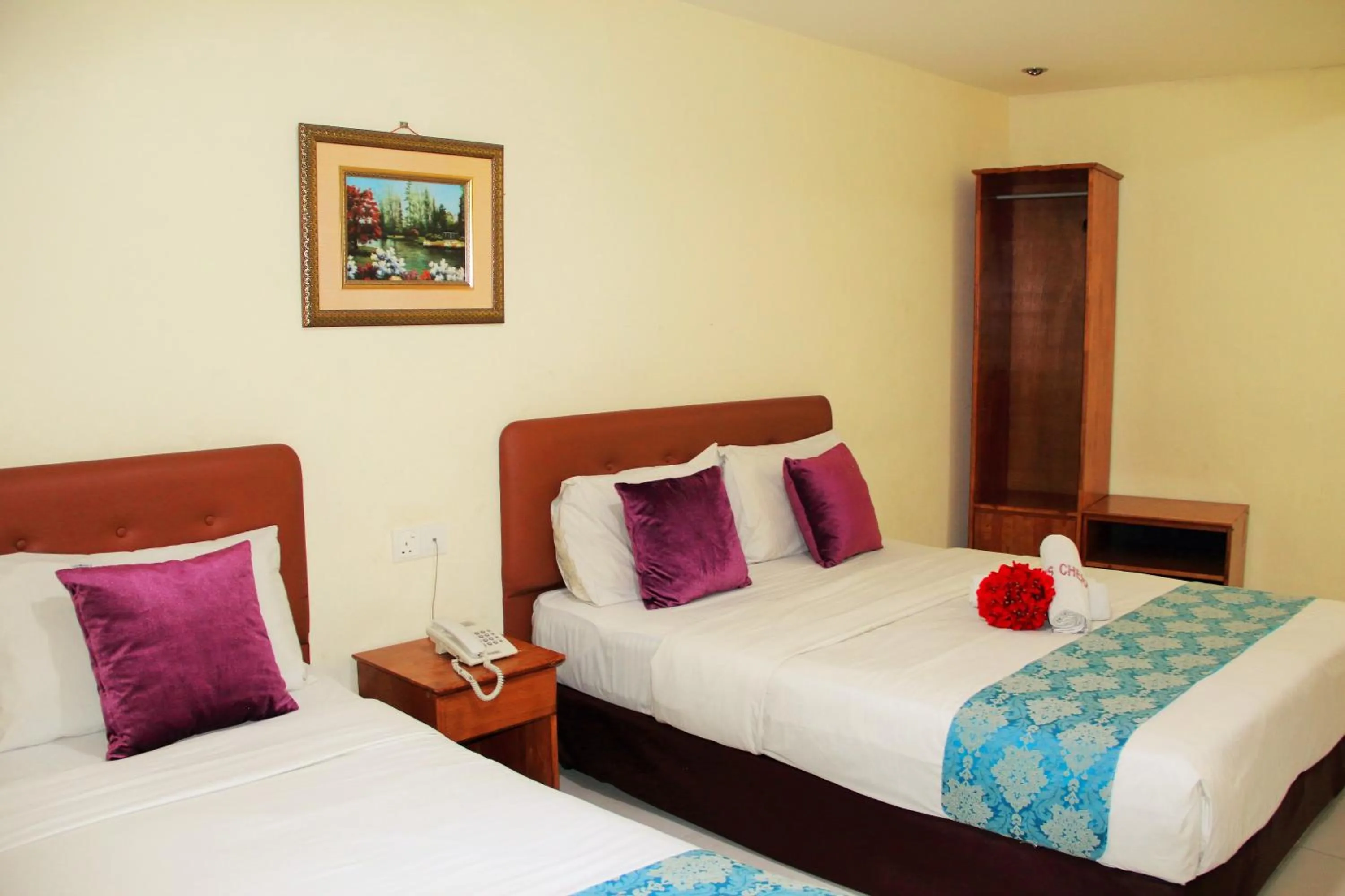 Photo of the whole room, Bed in Sun Inns Hotel Cheras - Balakong