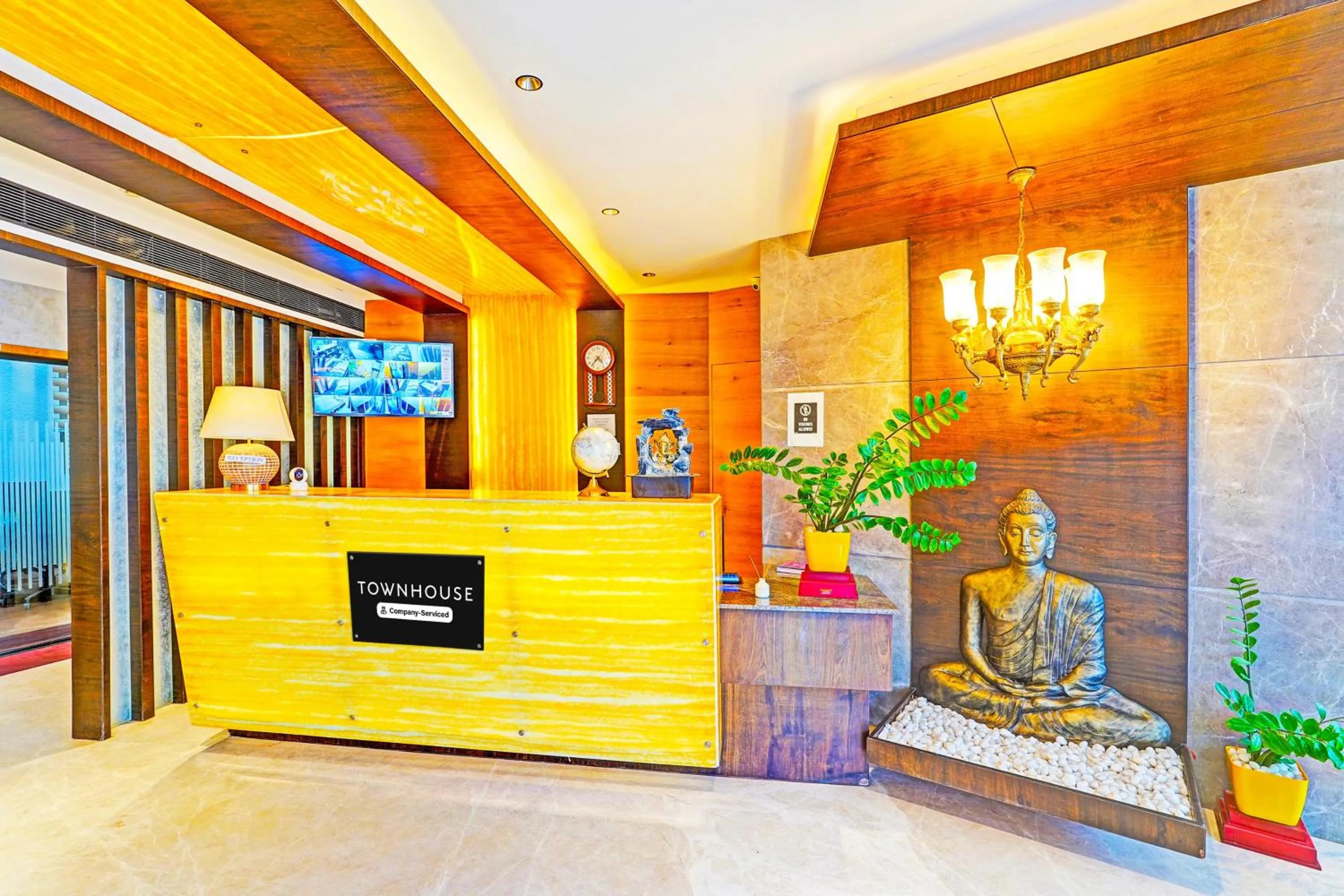 Lobby or reception in Townhouse Indiranagar Formerly Leela Park Domlur