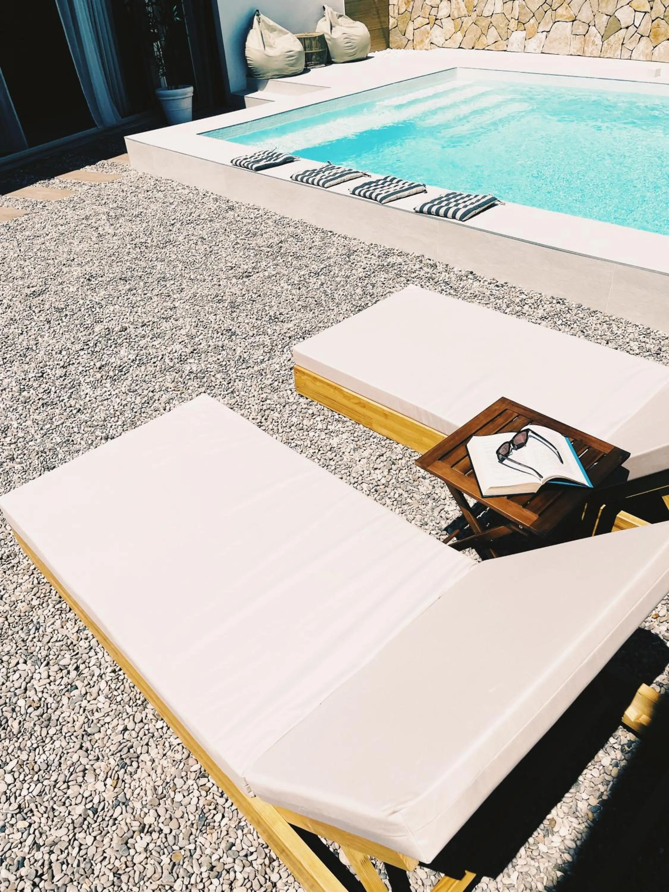 Swimming pool in City Apartment One