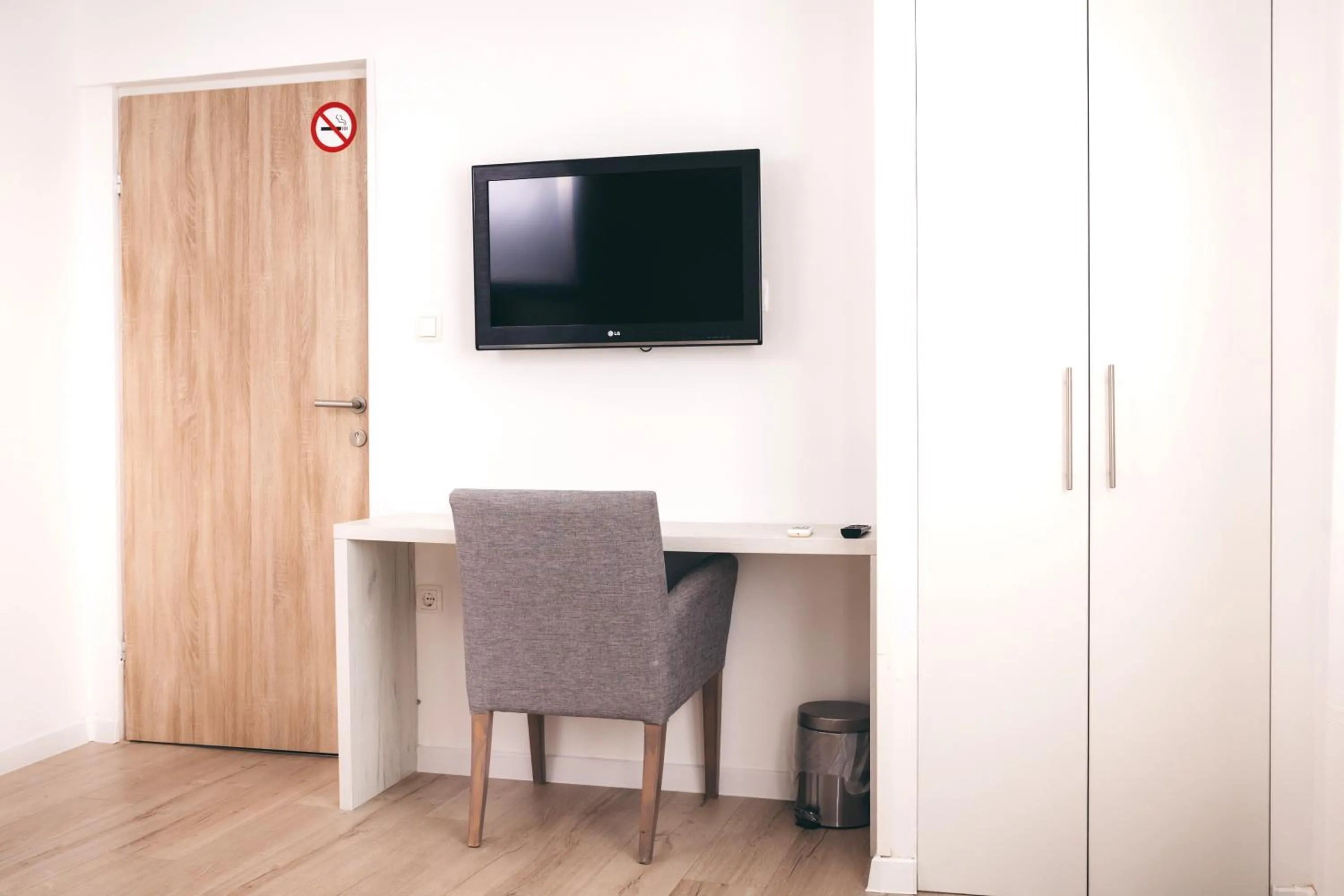 TV and multimedia in City Apartment One