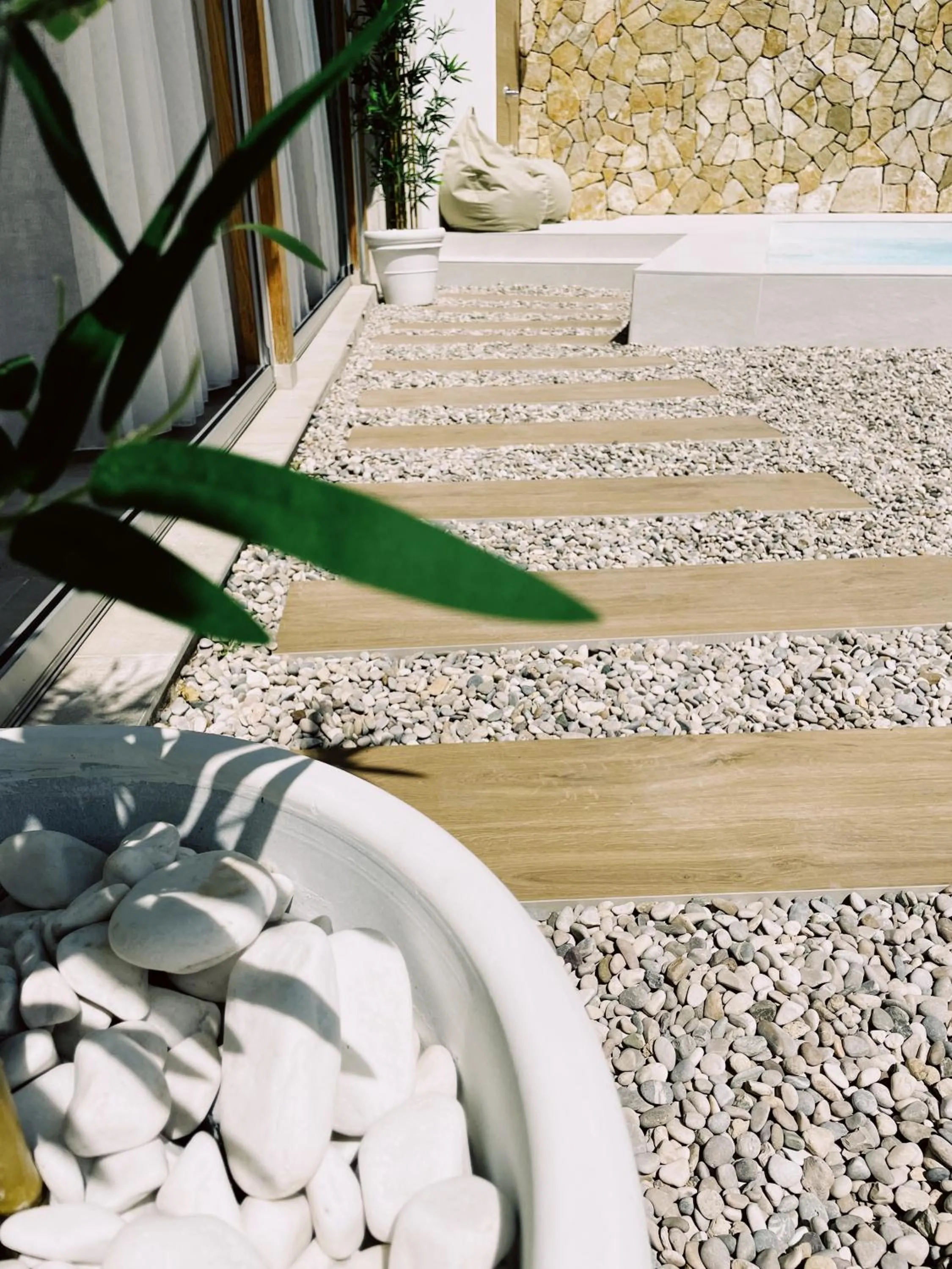 Swimming pool in City Apartment One