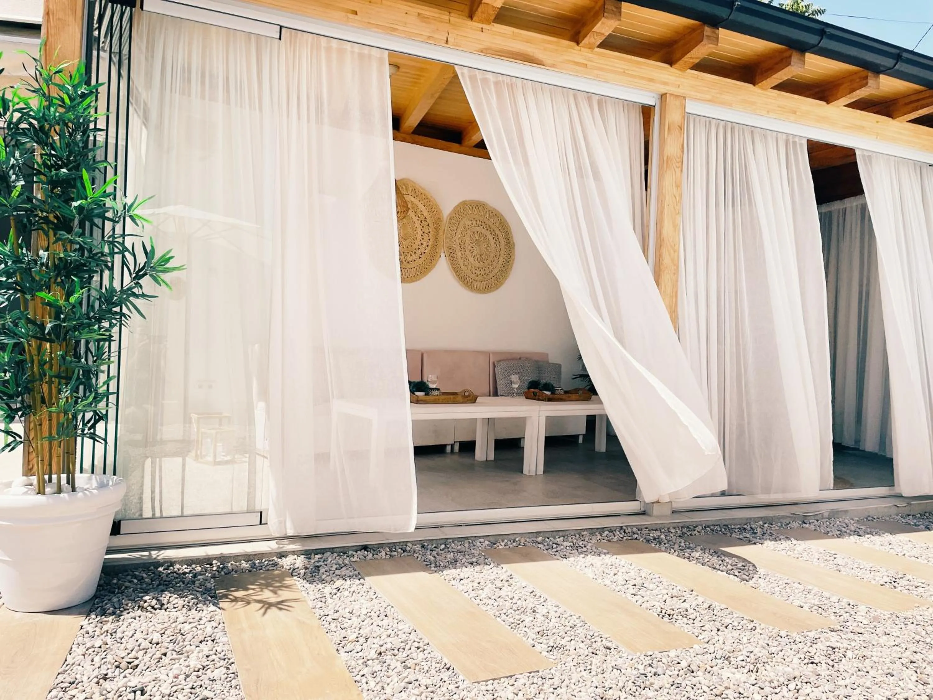 Seating area in City Apartment One