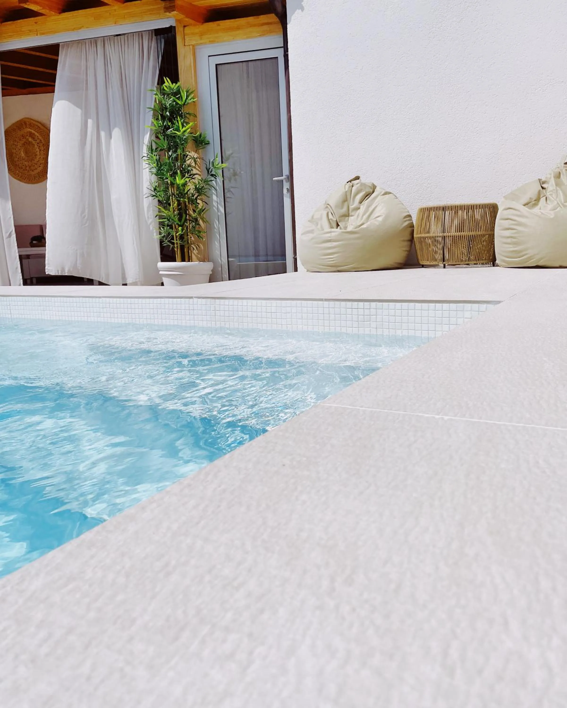 Swimming pool in City Apartment One