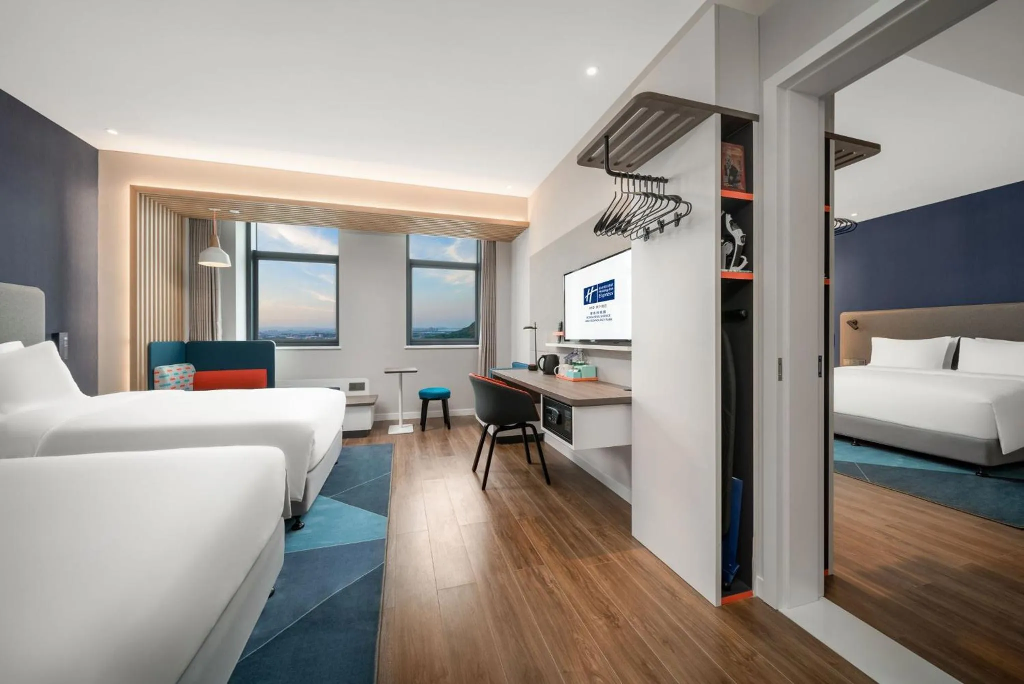 Photo of the whole room, Bed in Holiday Inn Express Rongcheng Science and Technology Park