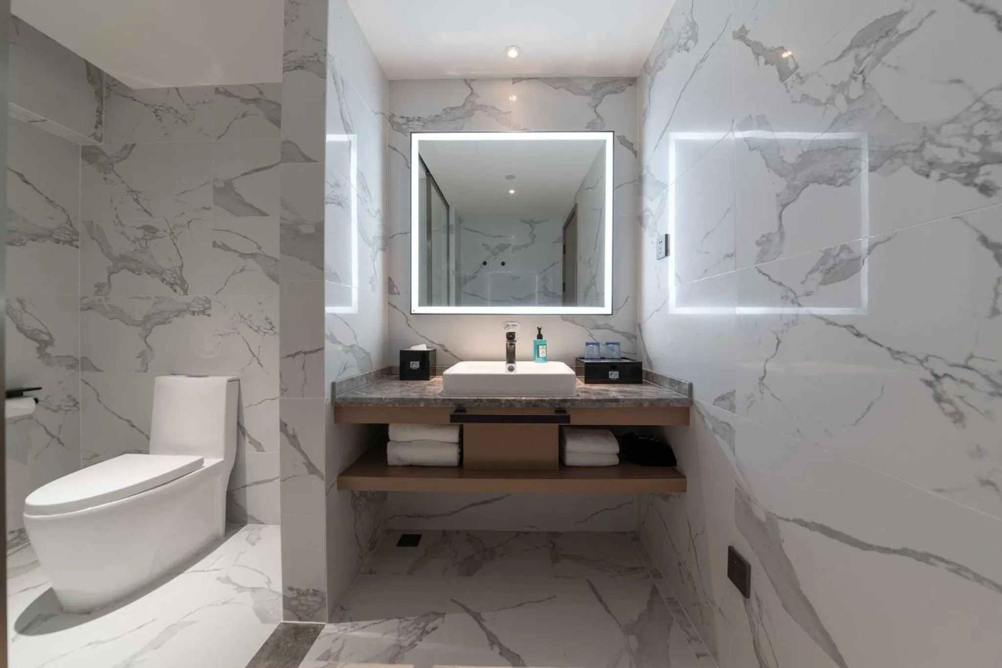 Bathroom in Holiday Inn Express Nanchang Bayi Square by IHG