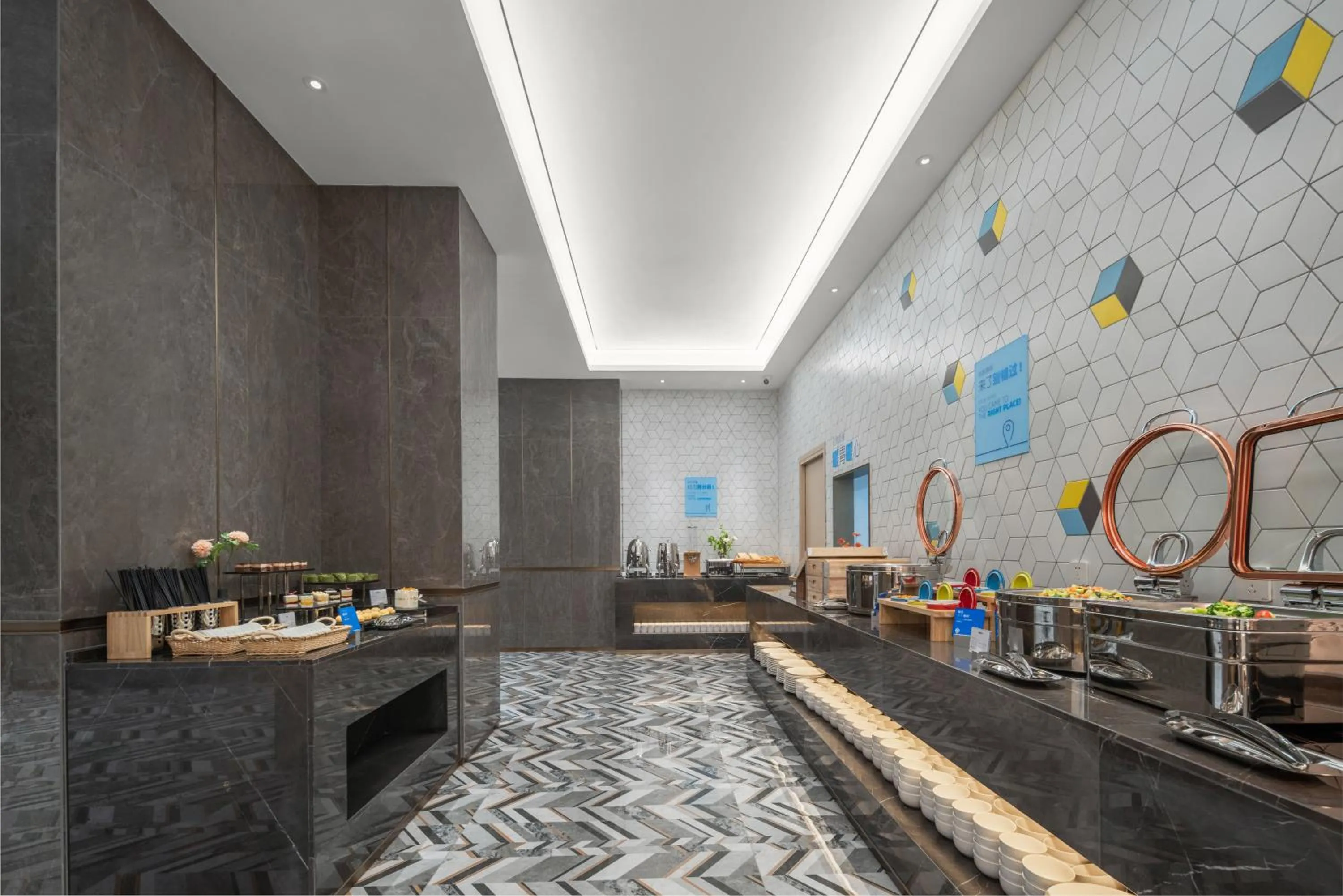 Restaurant/places to eat in Holiday Inn Express Nanchang Bayi Square by IHG