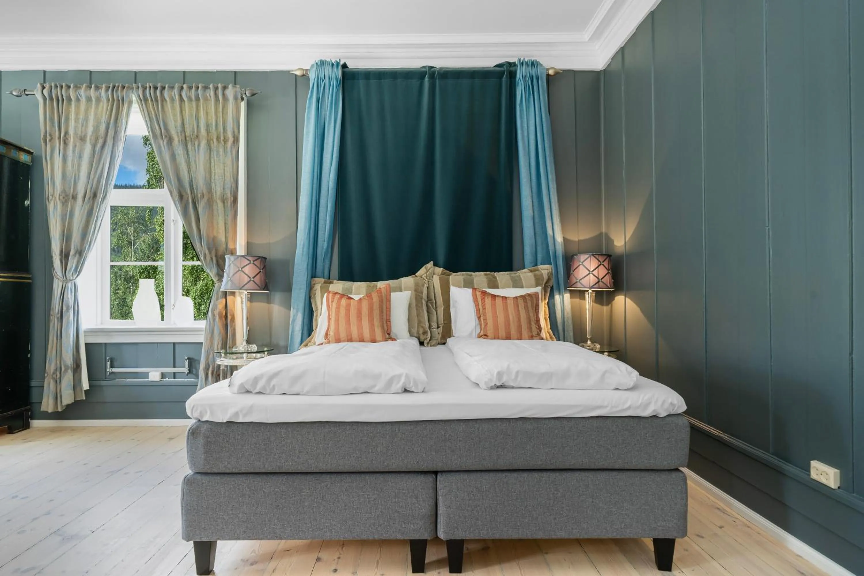 Bed in Dale-Gudbrands Gard by Frich`s