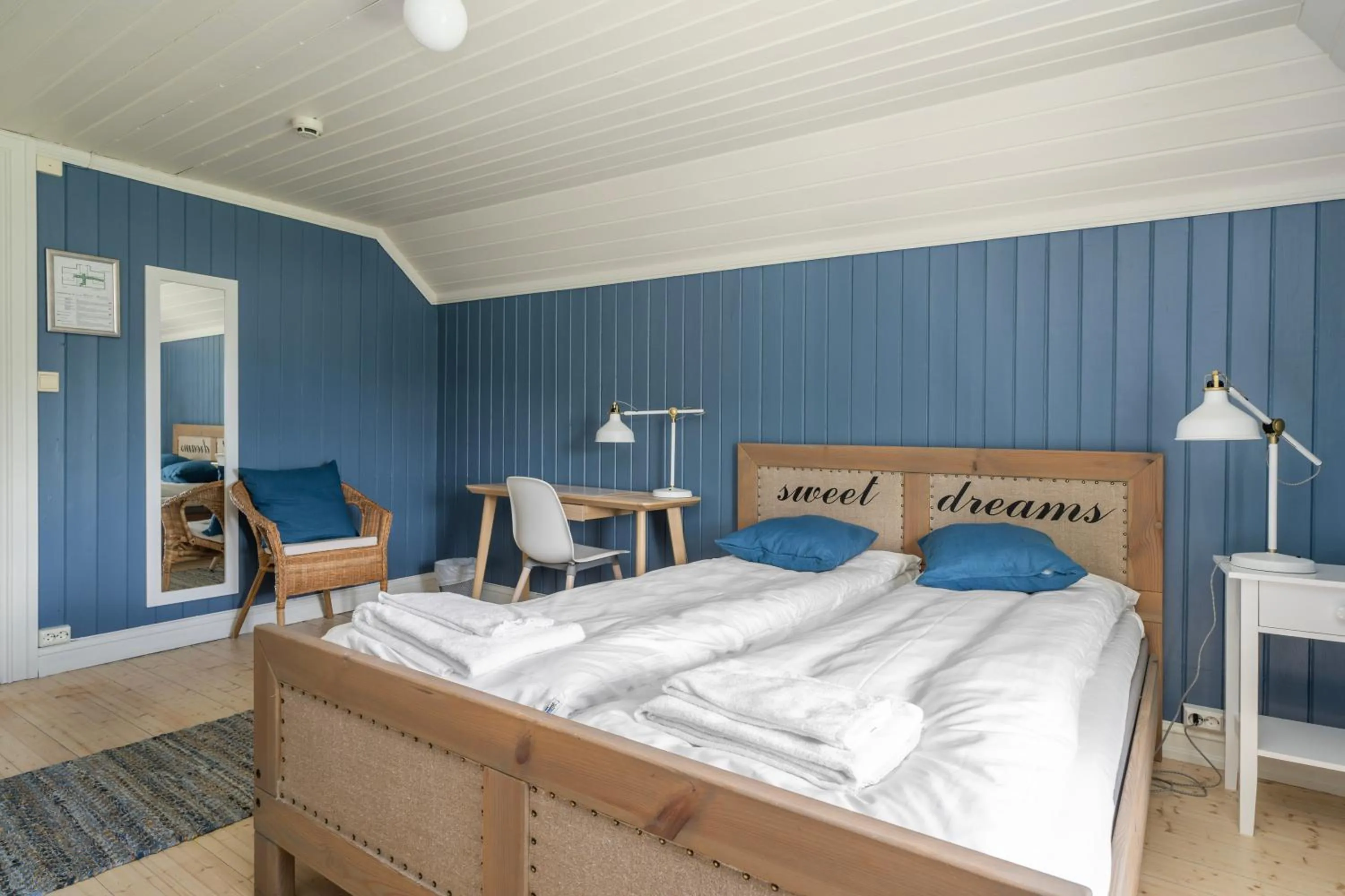 Bedroom, Bed in Dale-Gudbrands Gard by Frich`s