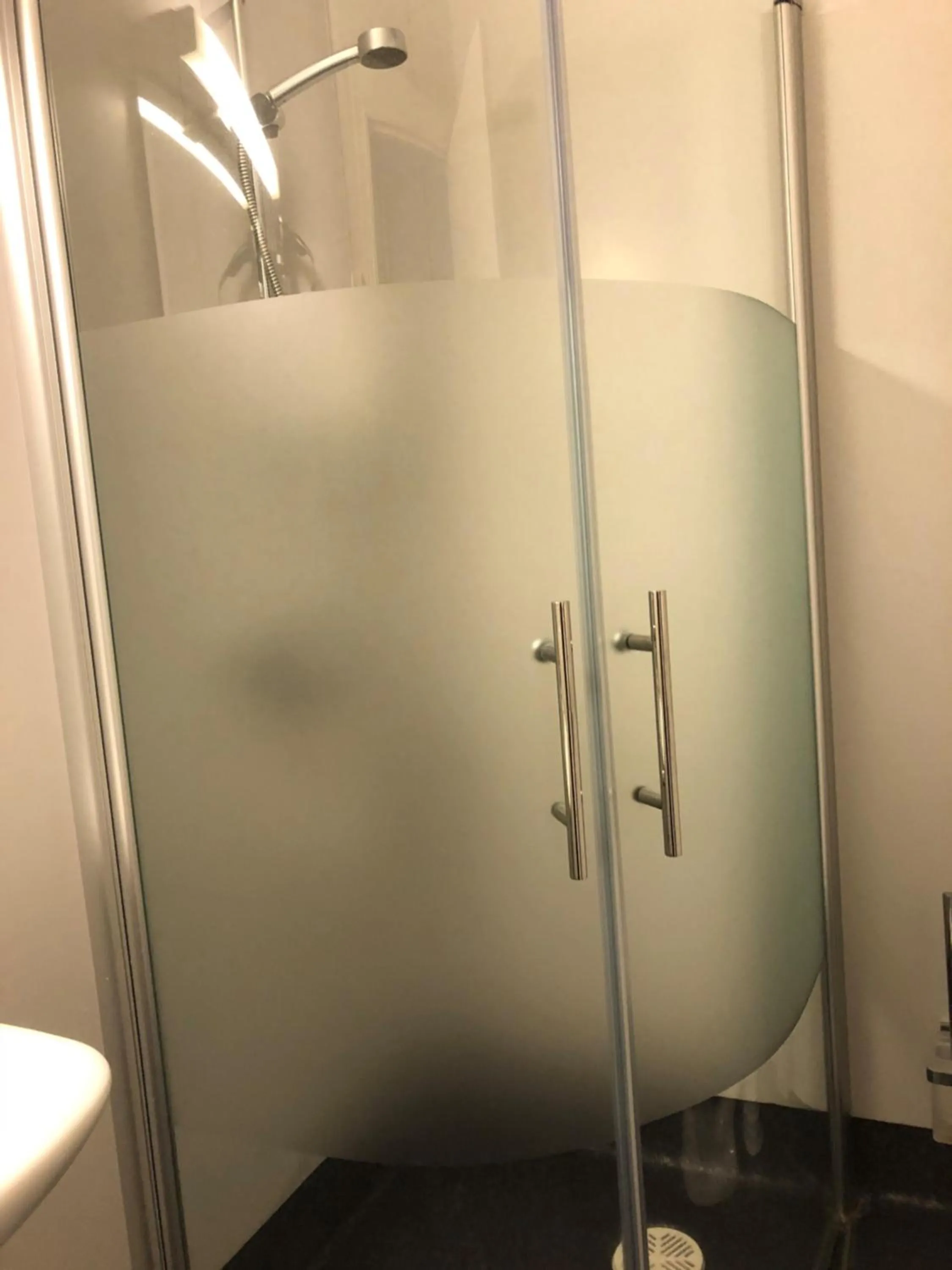 Shower in Dale-Gudbrands Gard by Frich`s