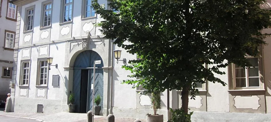 Summer in Palais Schrottenberg