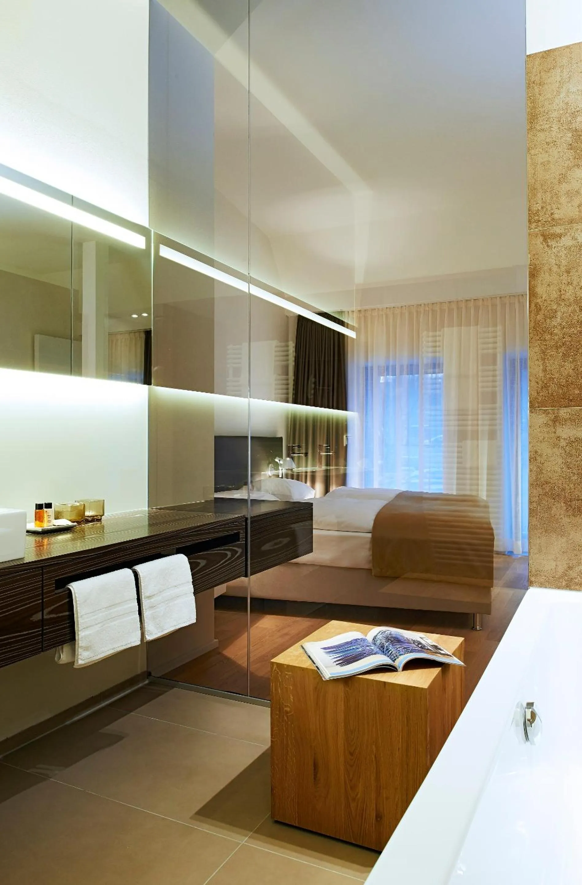 Bathroom, Bed in Weinhaus Henninger