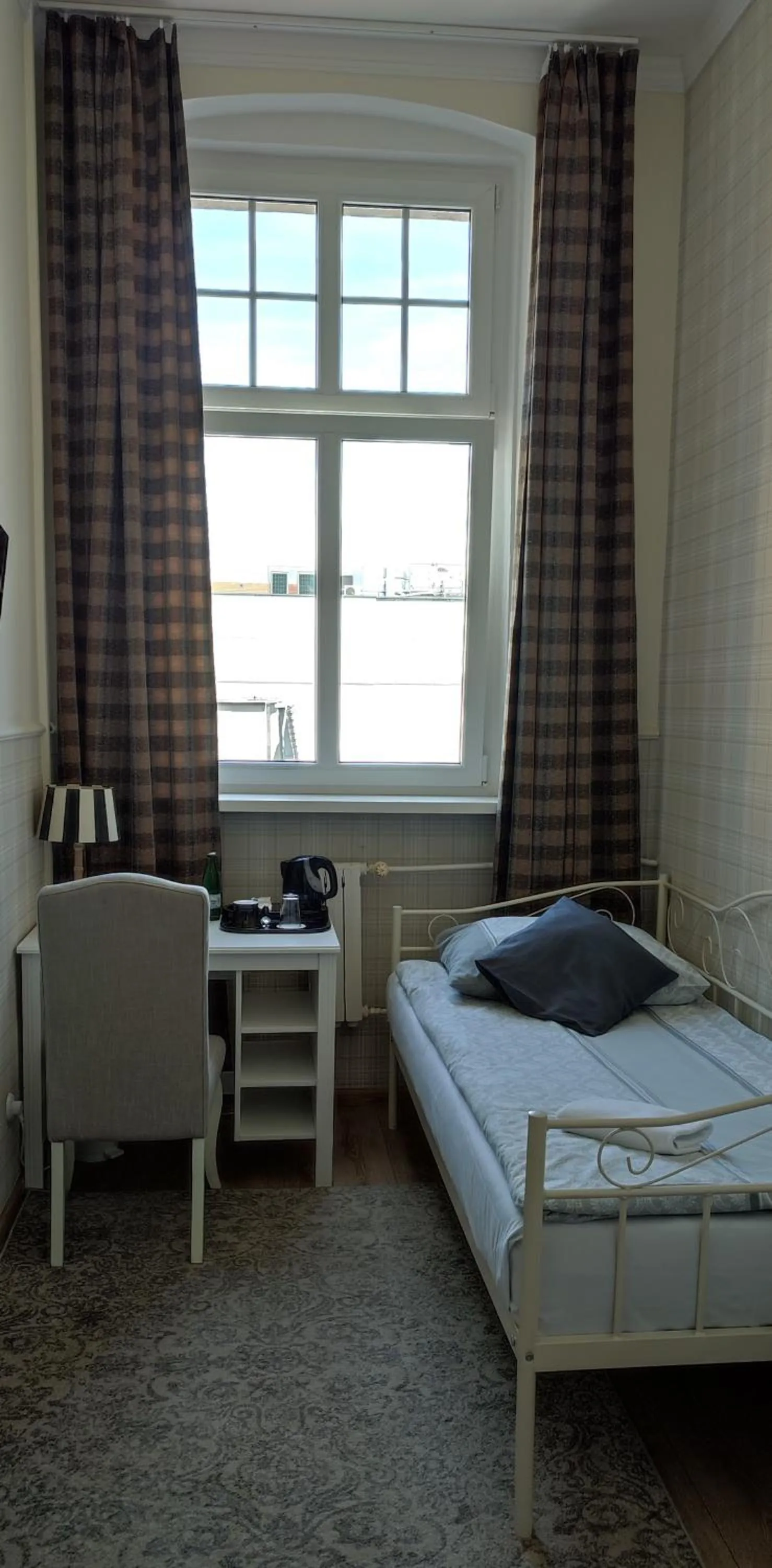 Photo of the whole room, Bed in Hostel Night o'clock