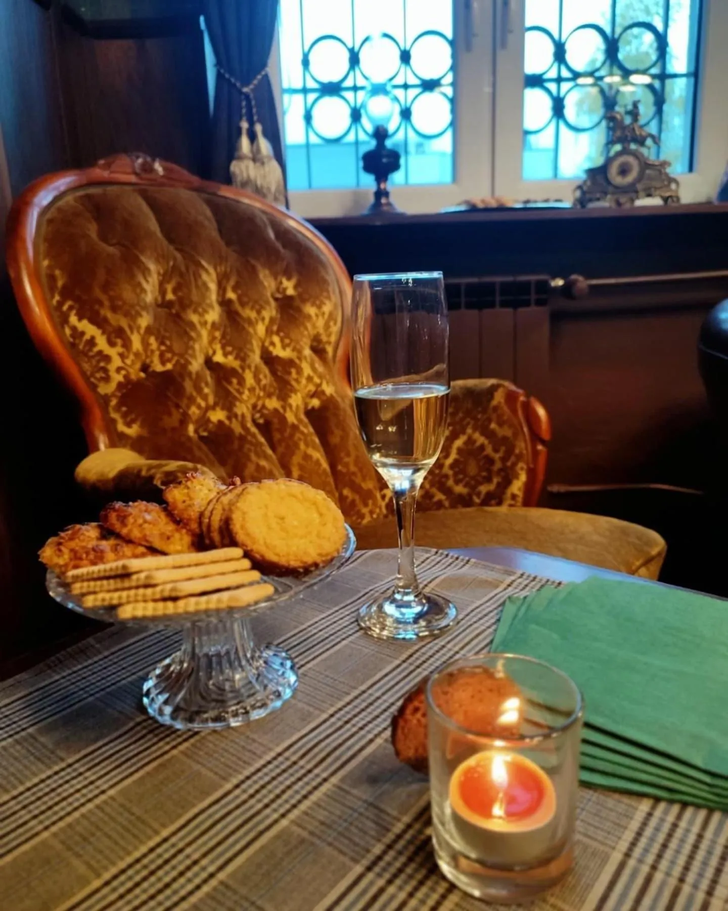 Living room in Hostel Night o'clock