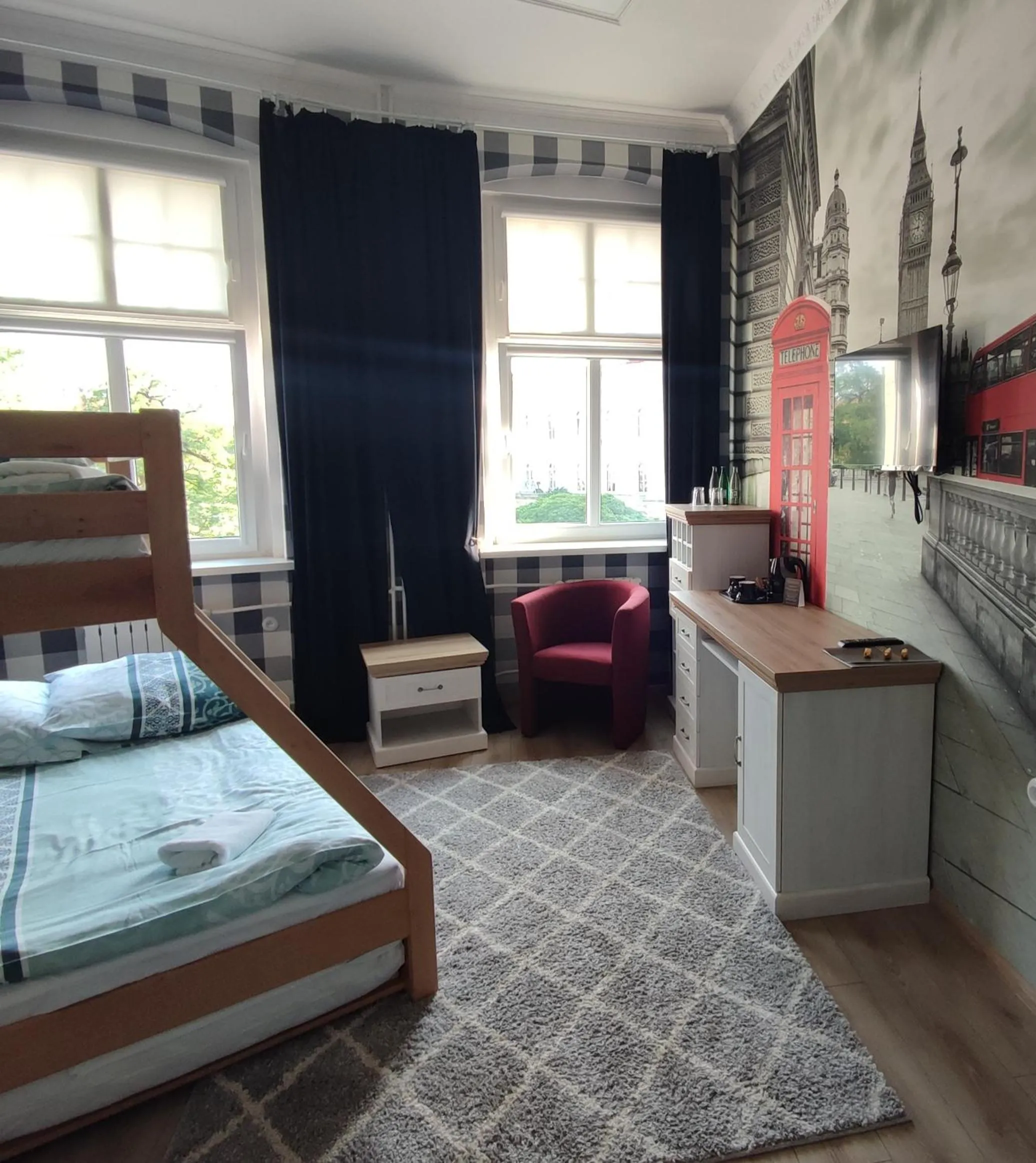 Photo of the whole room, Bed in Hostel Night o'clock