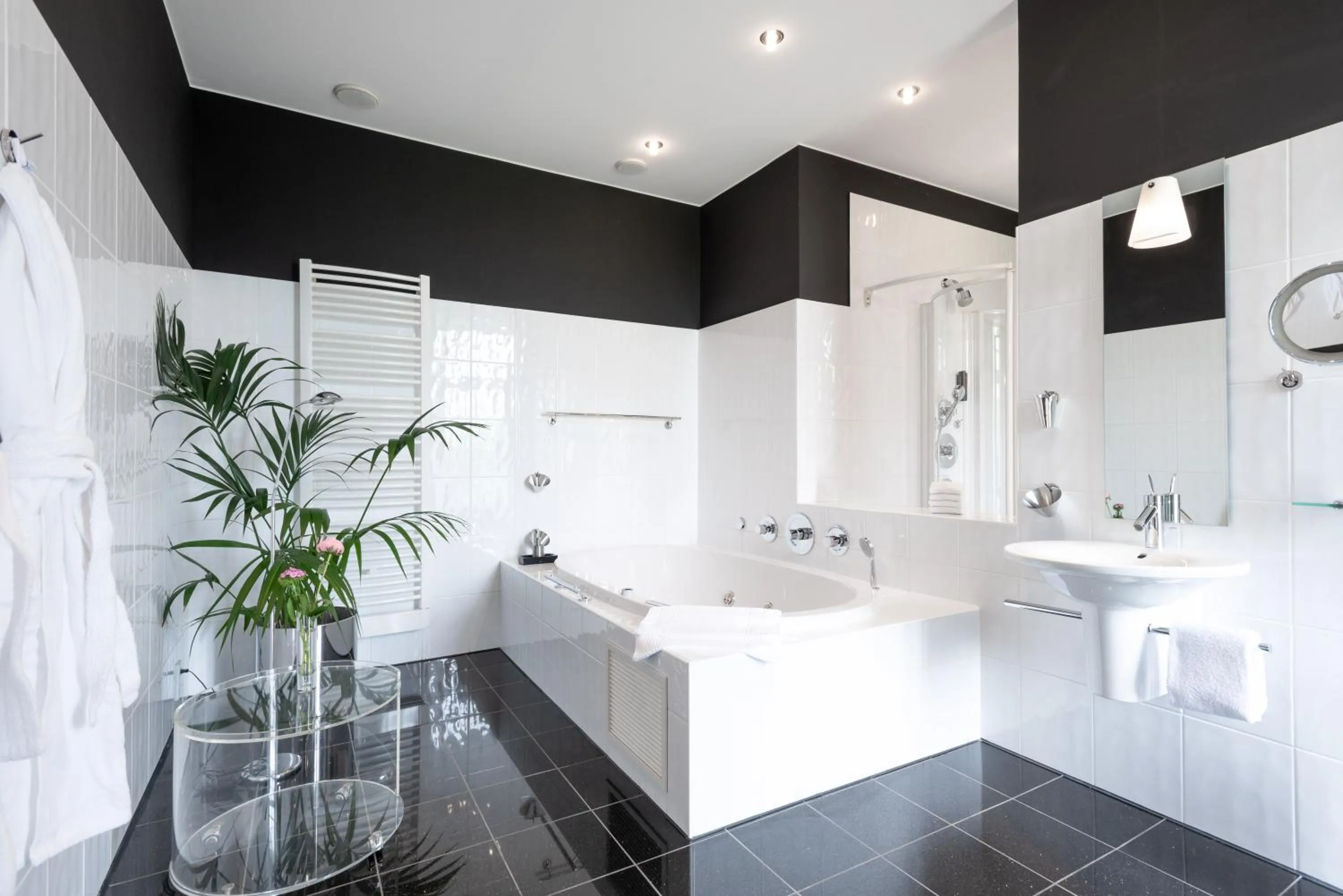 Bathroom in Hotel Schloss Wilkinghege