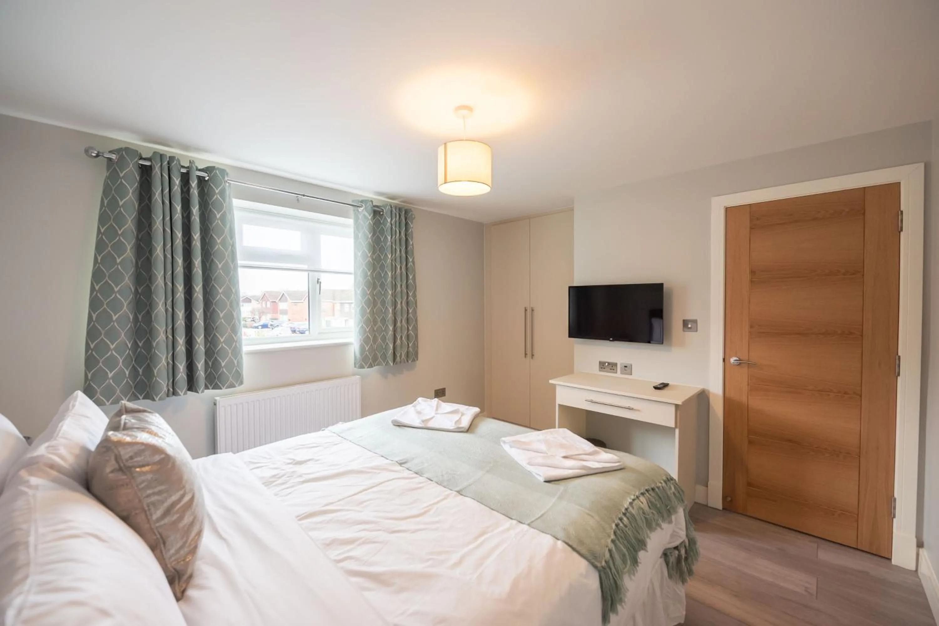 Bedroom, Bed in Headley House