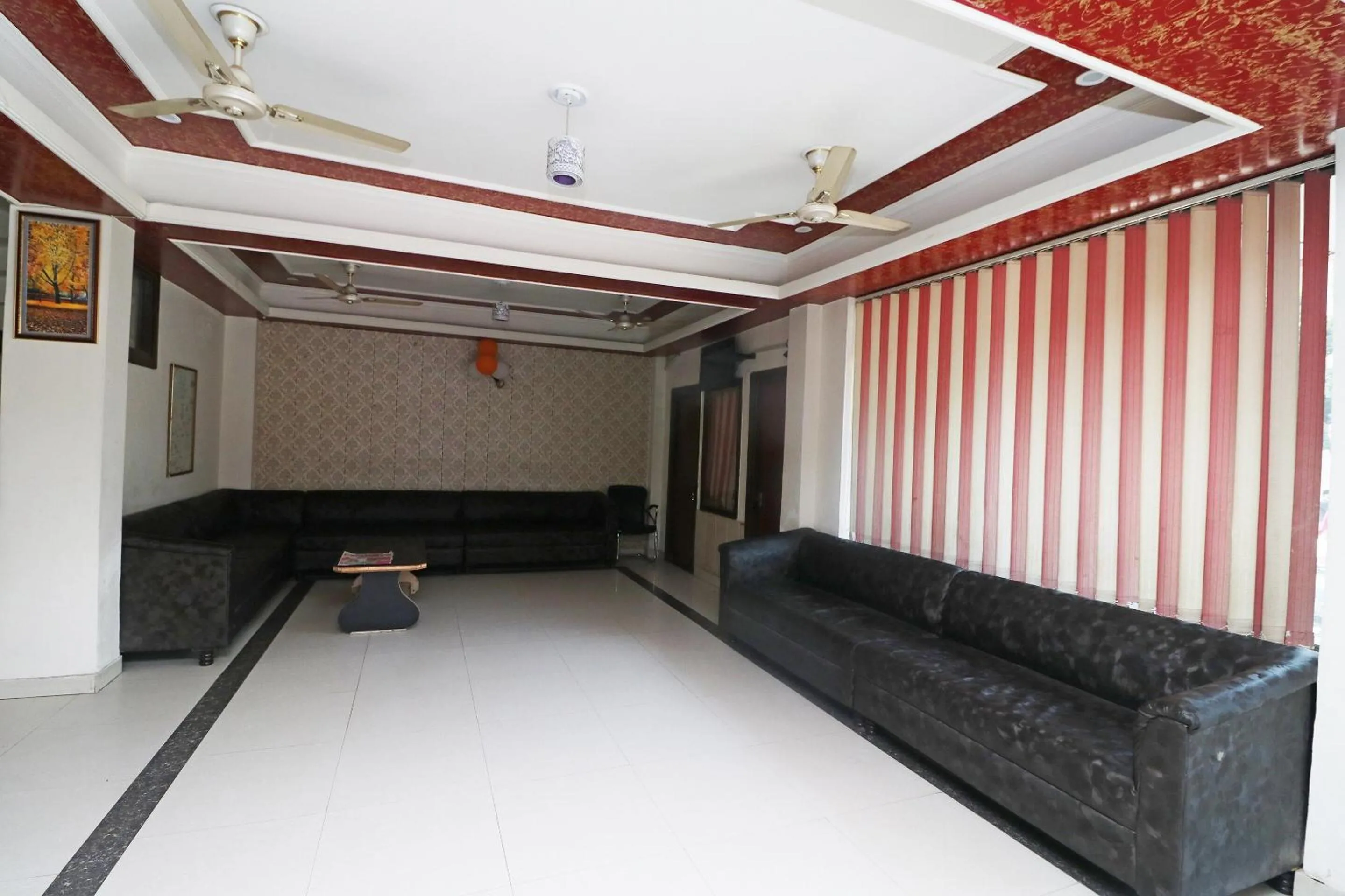 Hotel O Gayatri Palace