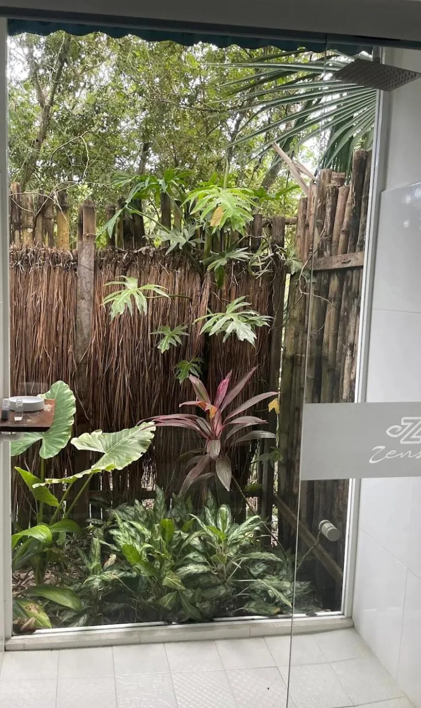 Shower in Zensus Eco Boutique Hotel