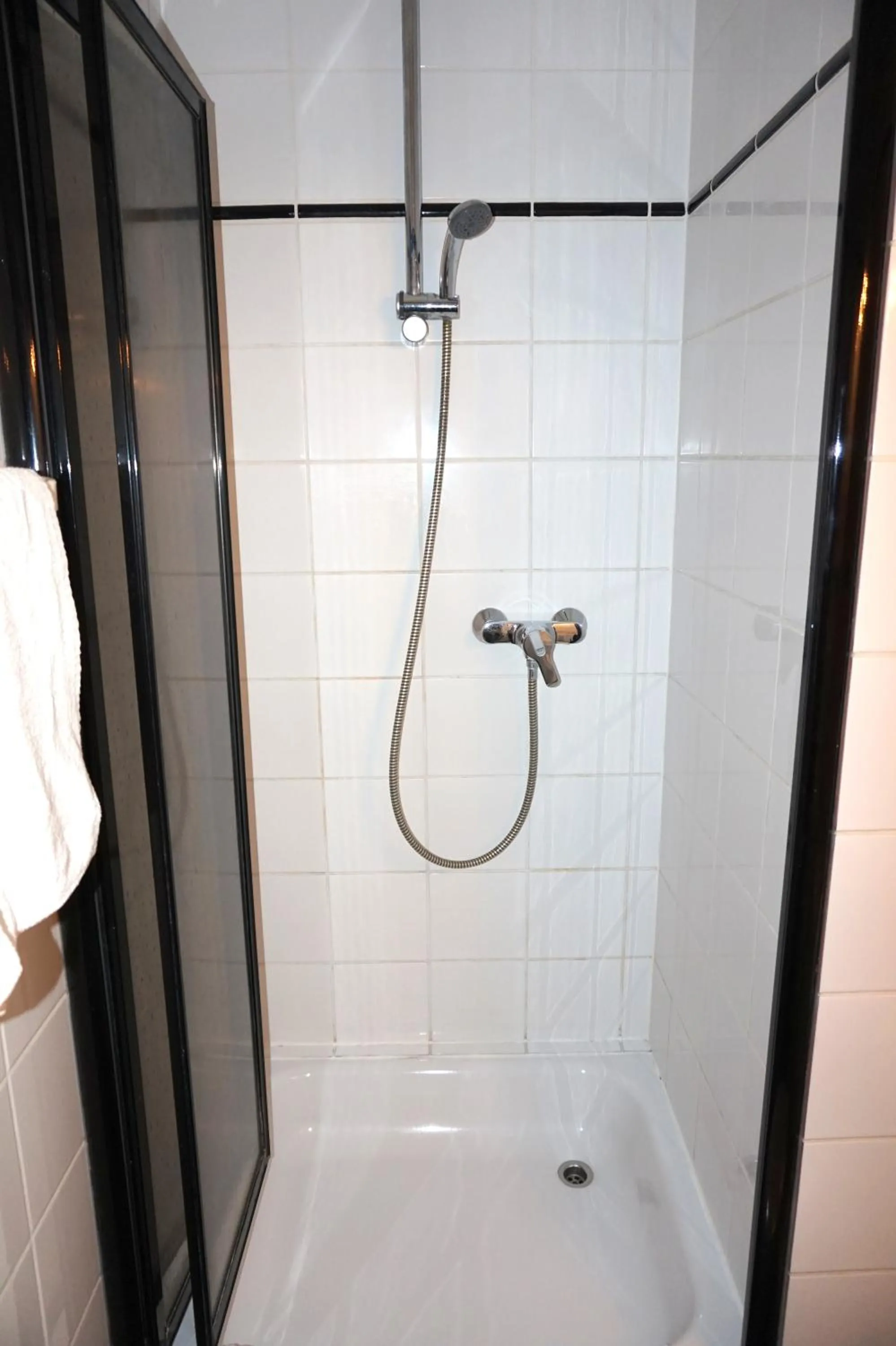 Bathroom in Artus Hotel