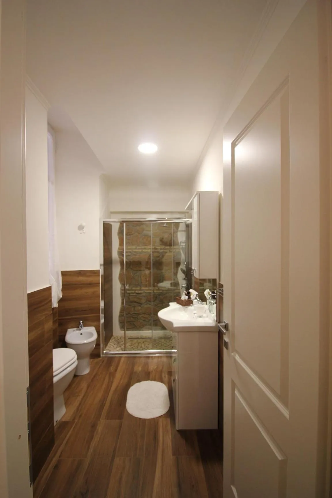 Bathroom in Freedom Love B&B