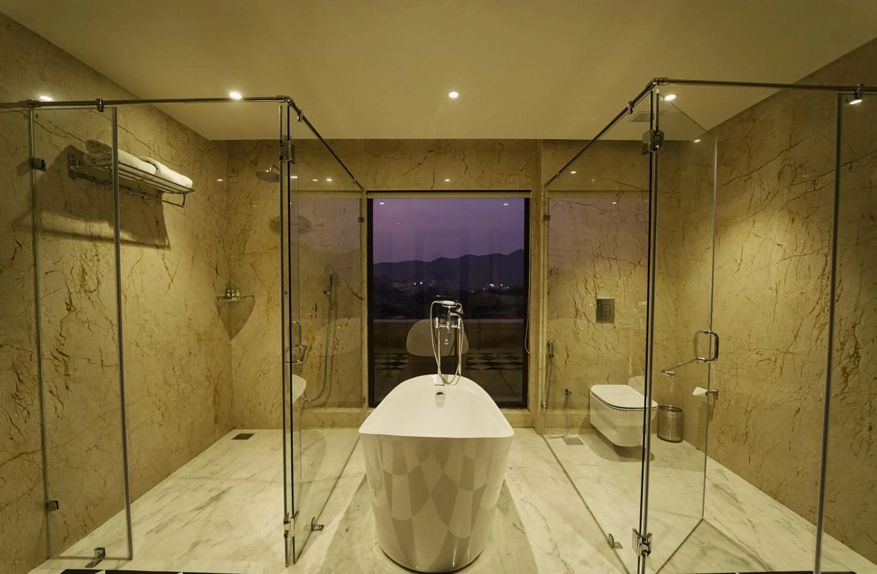 Bathroom in Sahdev Bagh