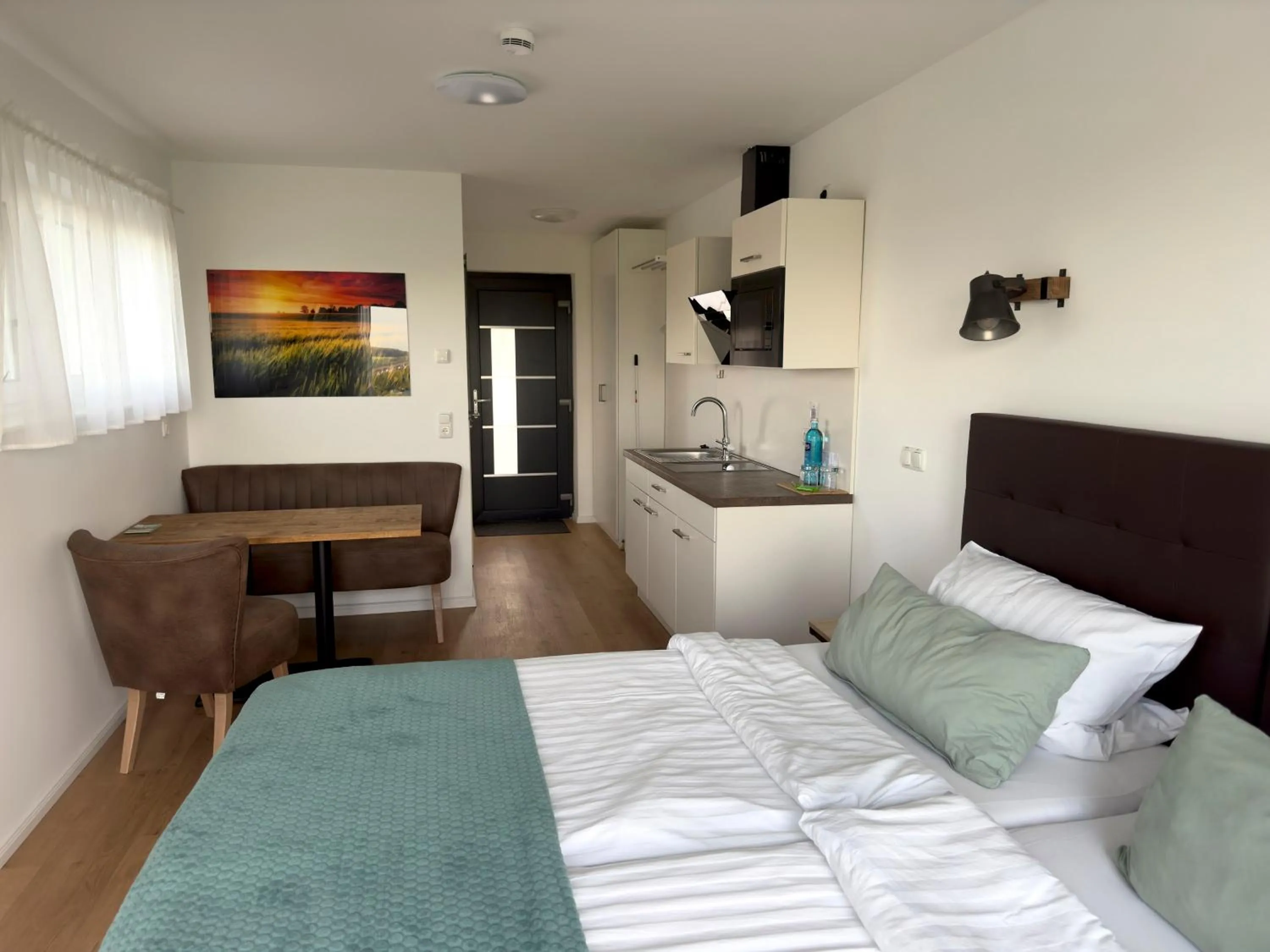 Photo of the whole room, Bed in Fernweg Apartments