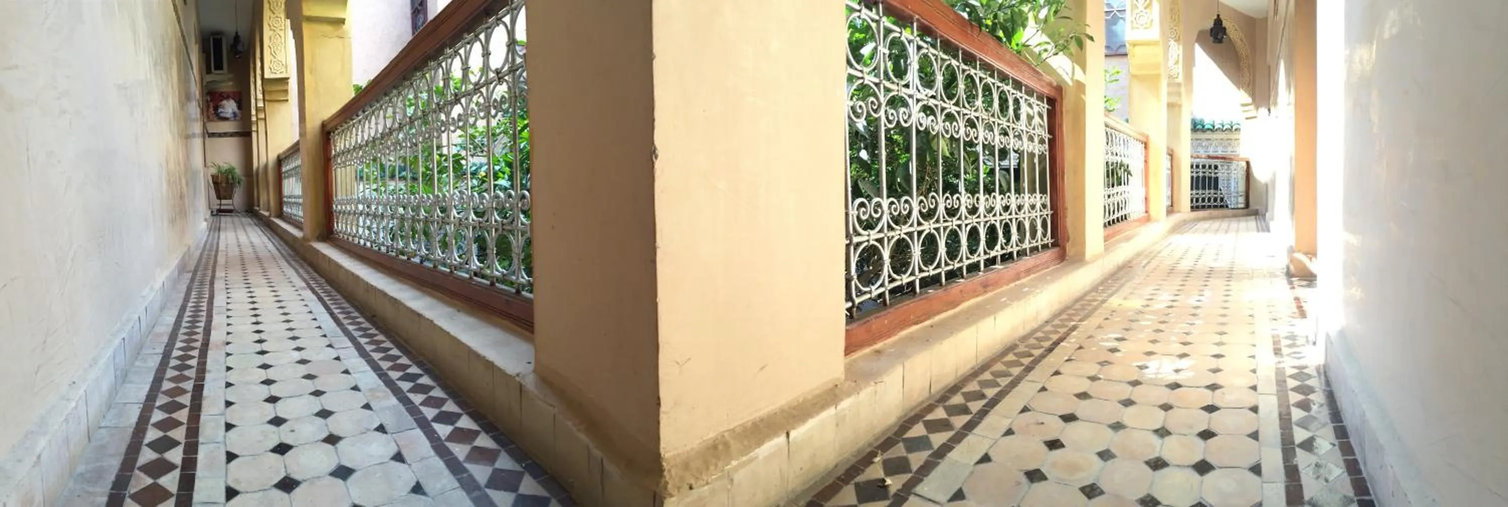 Balcony/Terrace in Riad Les Chrifis Navette Aéroport 24 sur 24