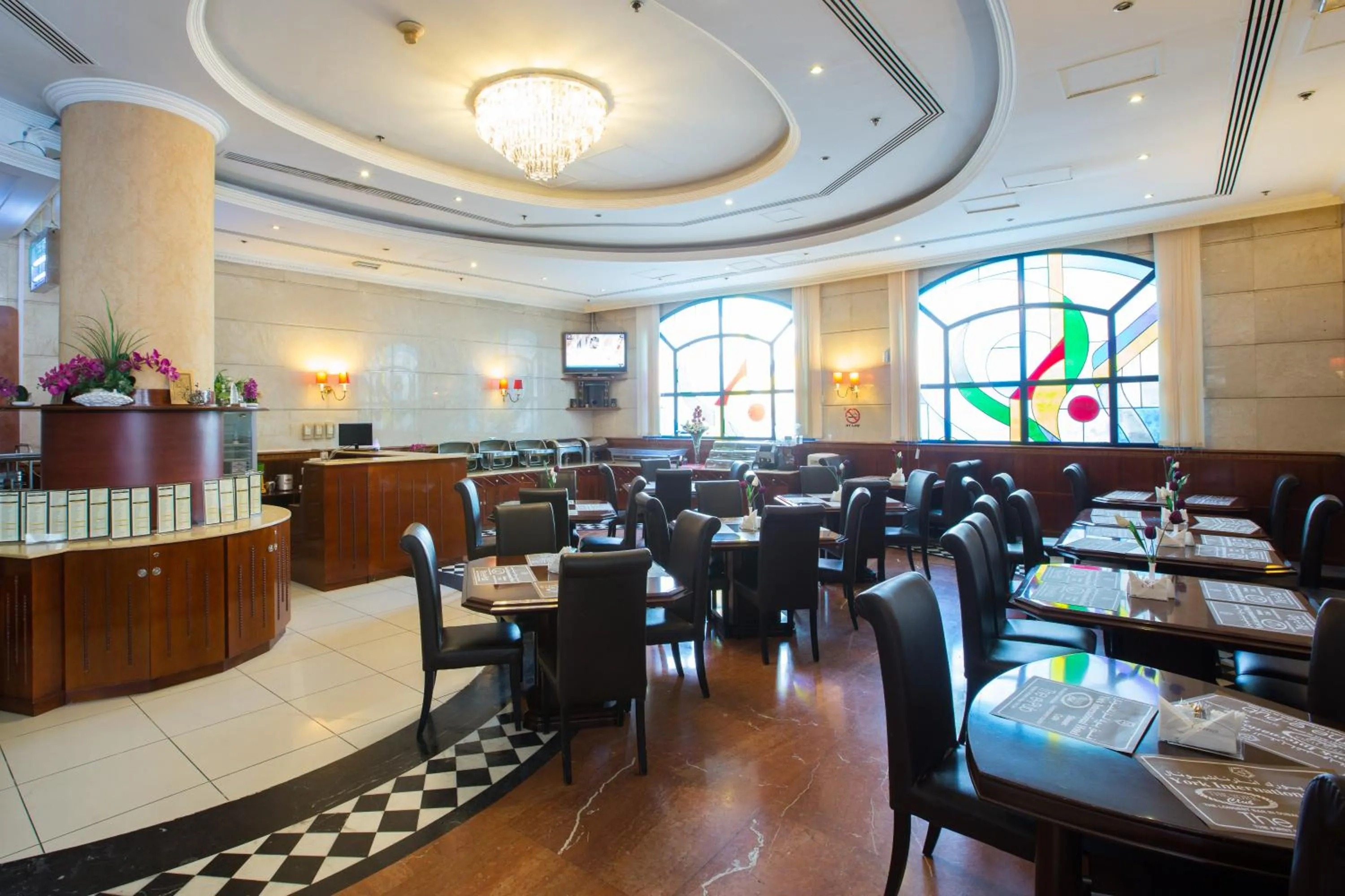 Restaurant/places to eat in York International Hotel