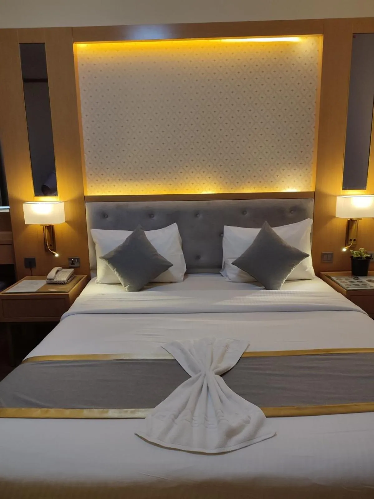 Bed in York International Hotel