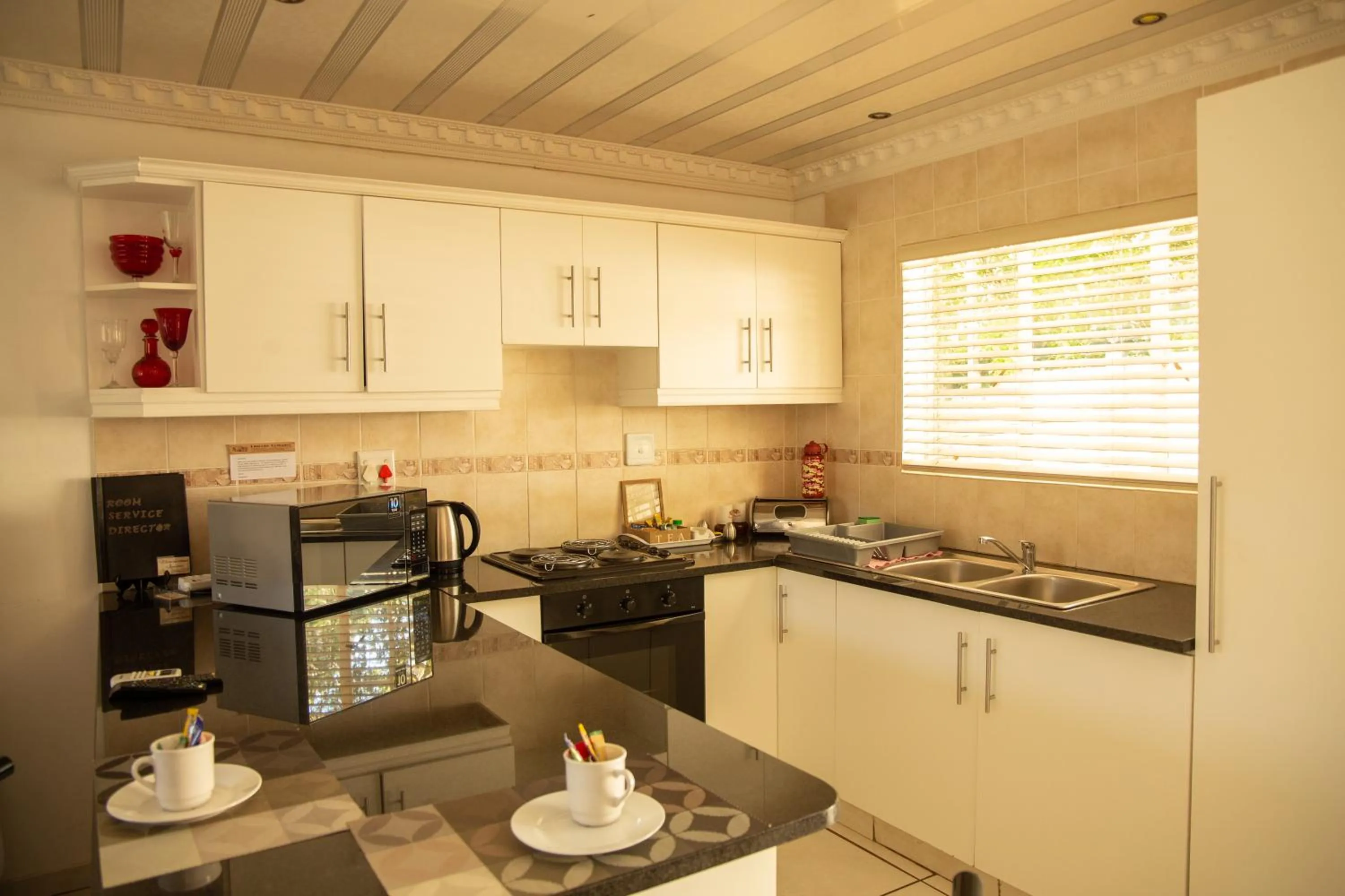 Kitchen or kitchenette in Lincoln Cottages BnB & Self-Catering