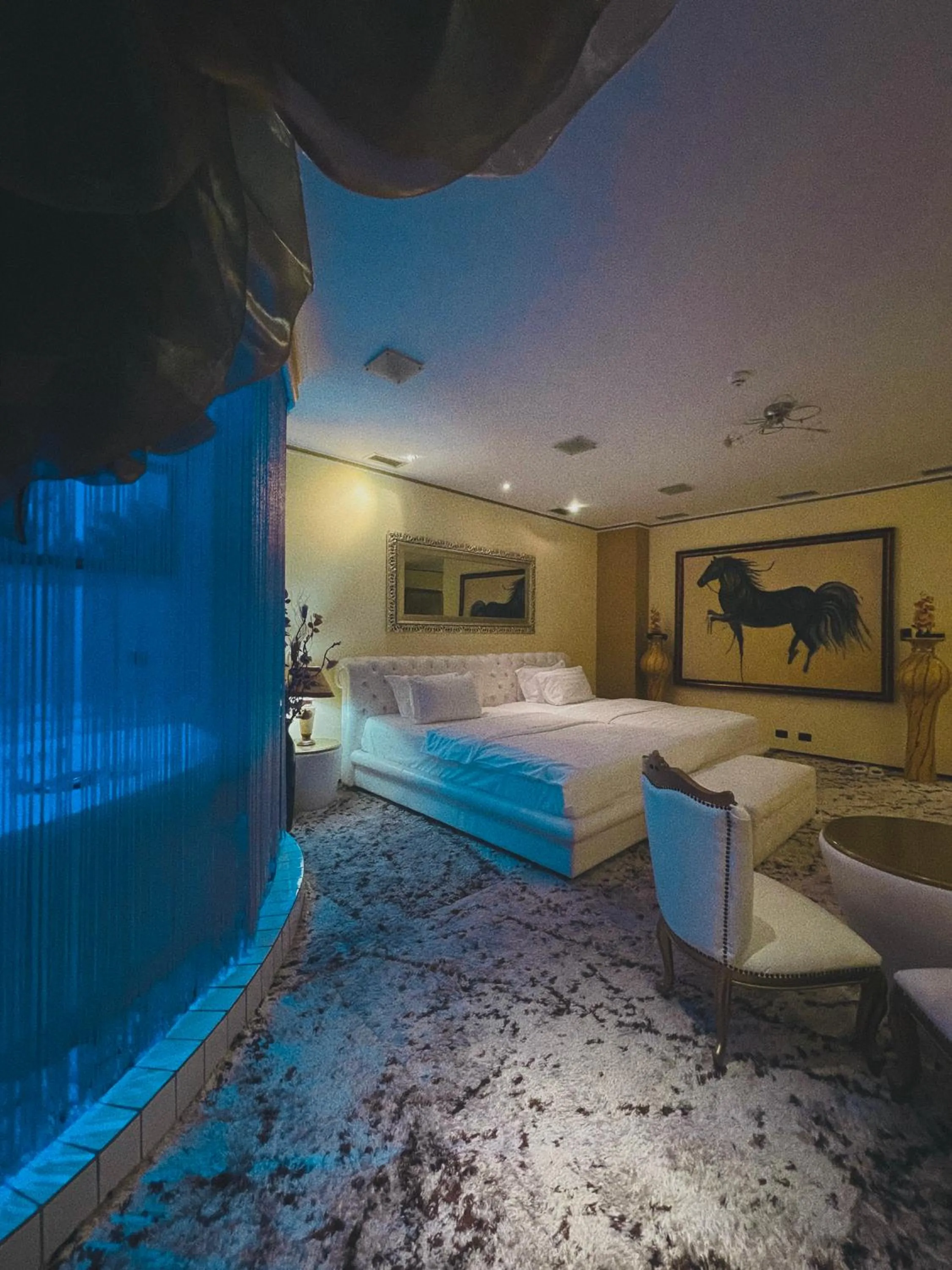 Hot Tub in Hotel Rosa Blu