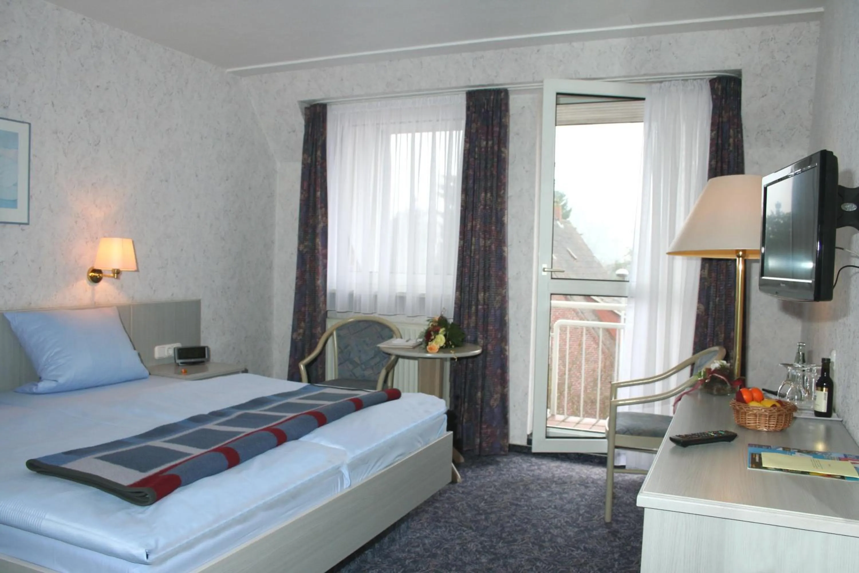 Photo of the whole room, Bed in Hotel-Restaurant Kämper Superior