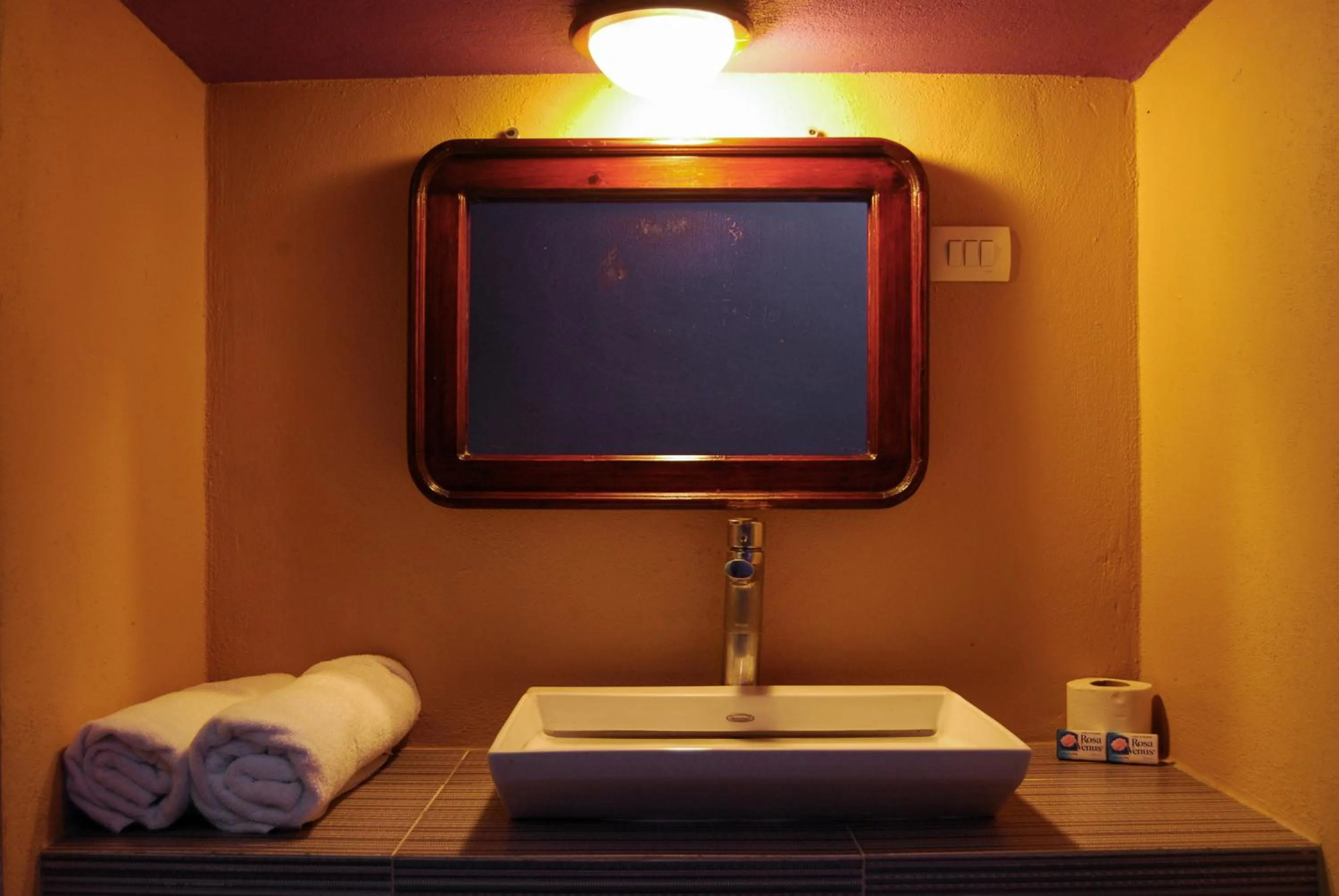 Bathroom in OYO Hotel Oasis