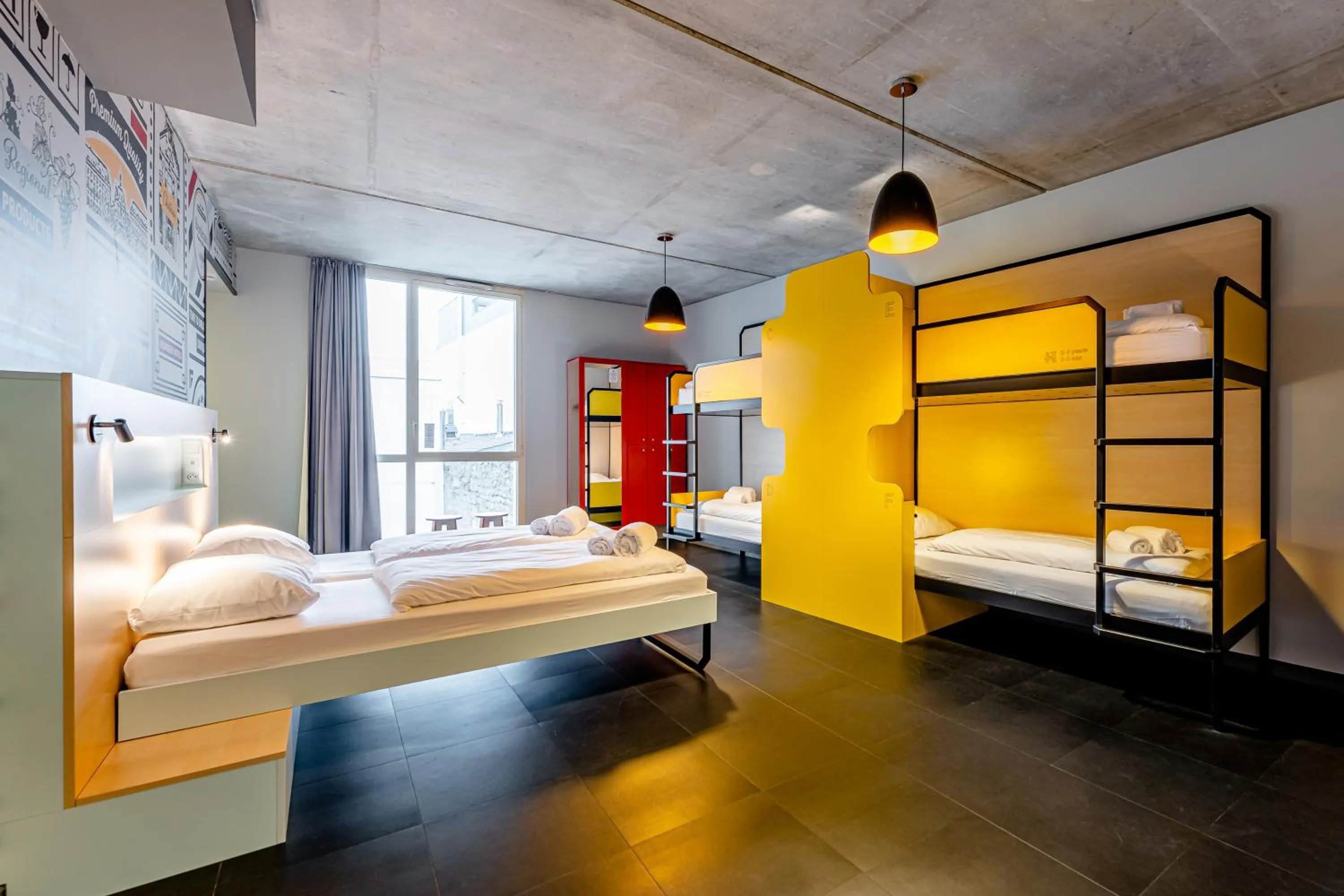 Bed in 6-Bed Mixed Dormitory Room in MEININGER Hotel Bordeaux Gare Saint-Jean