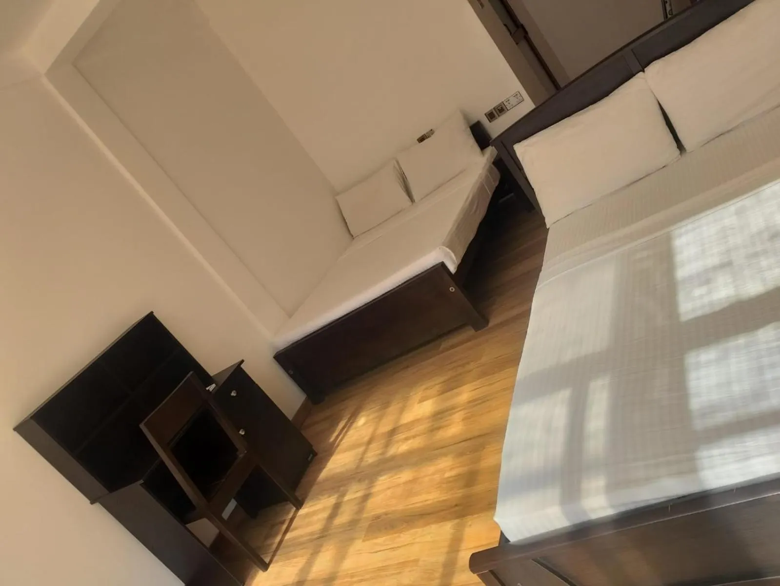 Communal lounge/ TV room in The Blue Lagoon Resort Kalpitiya