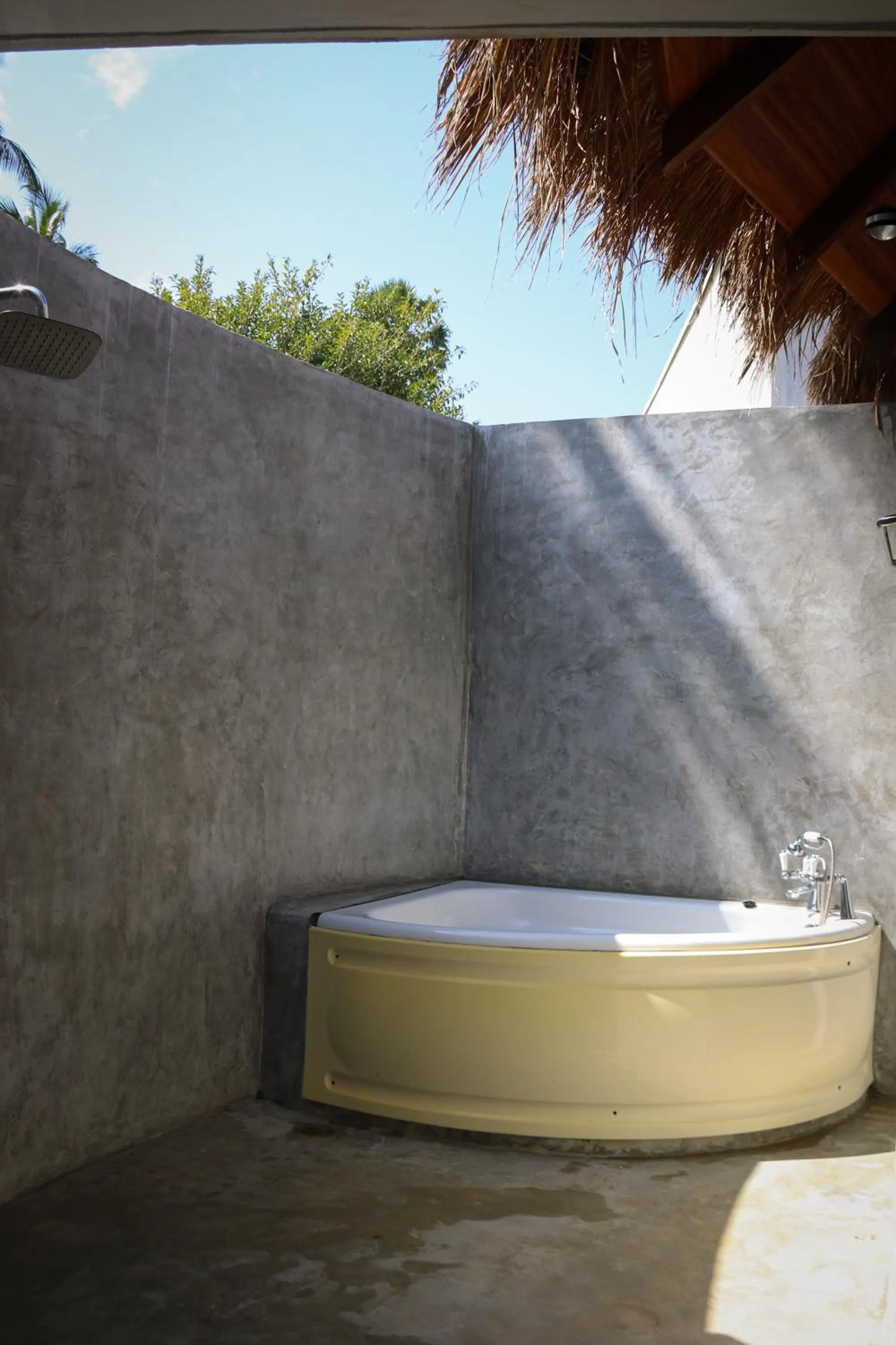 Bathroom in The Blue Lagoon Resort Kalpitiya