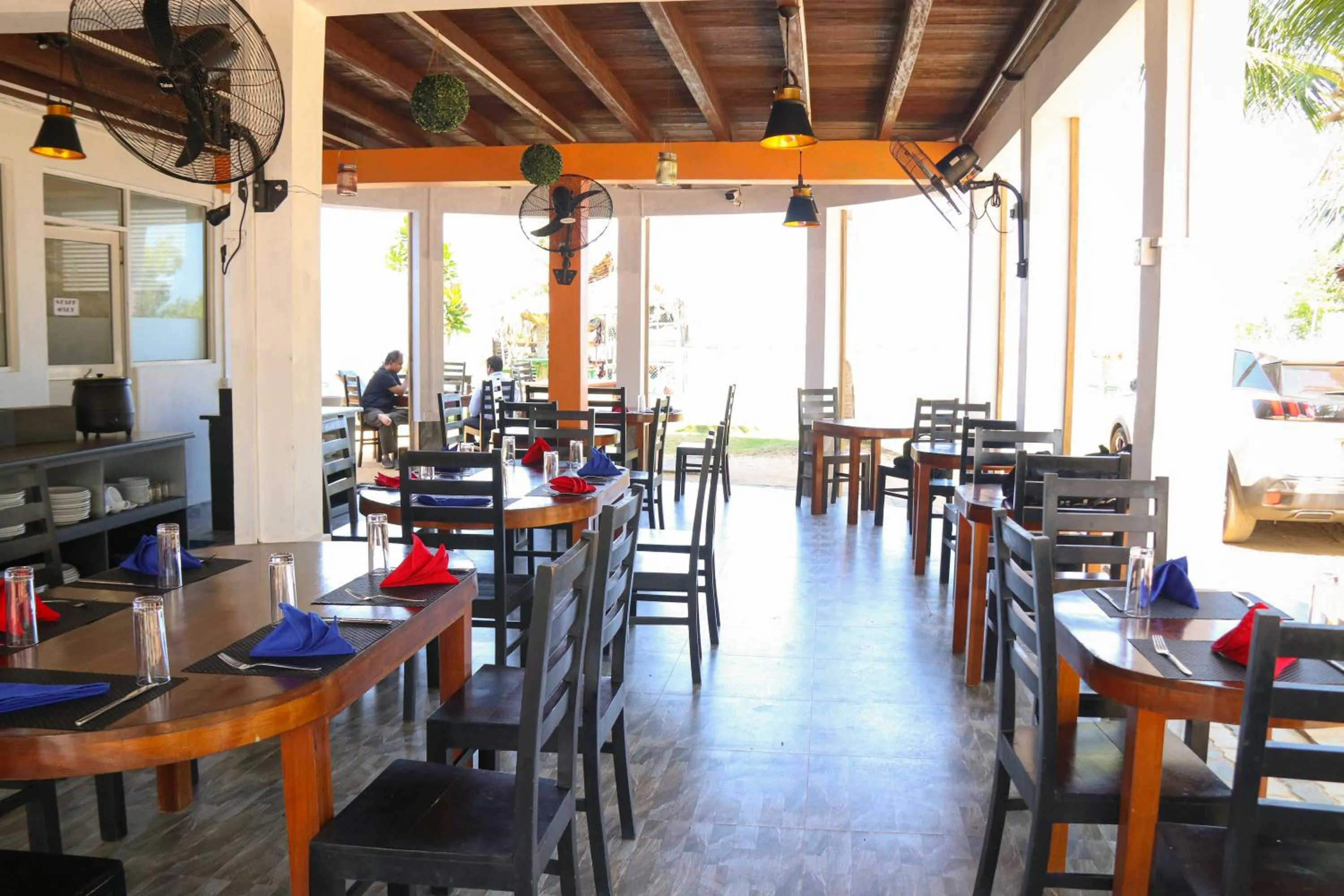 Restaurant/places to eat in The Blue Lagoon Resort Kalpitiya