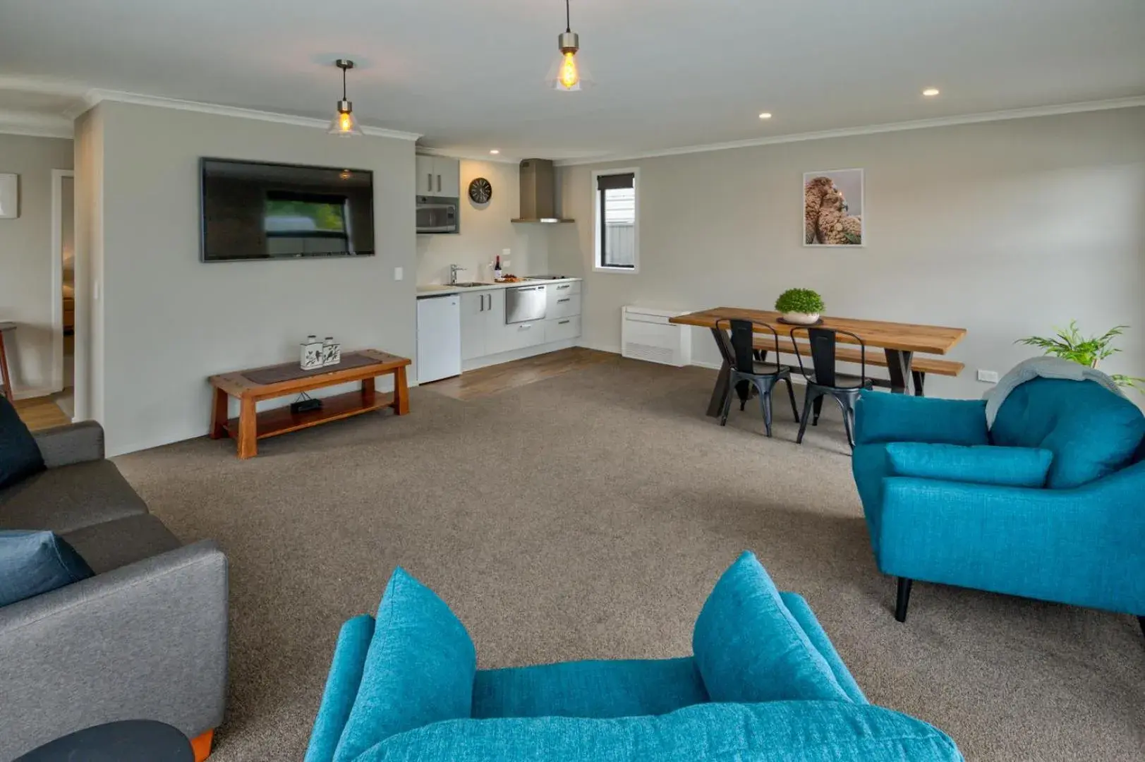 Two-Bedroom Apartment in Annies on Milford Two-Bedroom Apartment in Annies on Milford