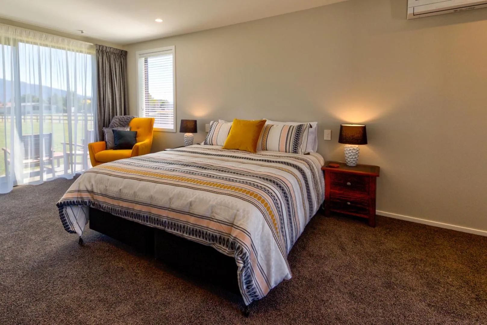 Bed in Annies on Milford