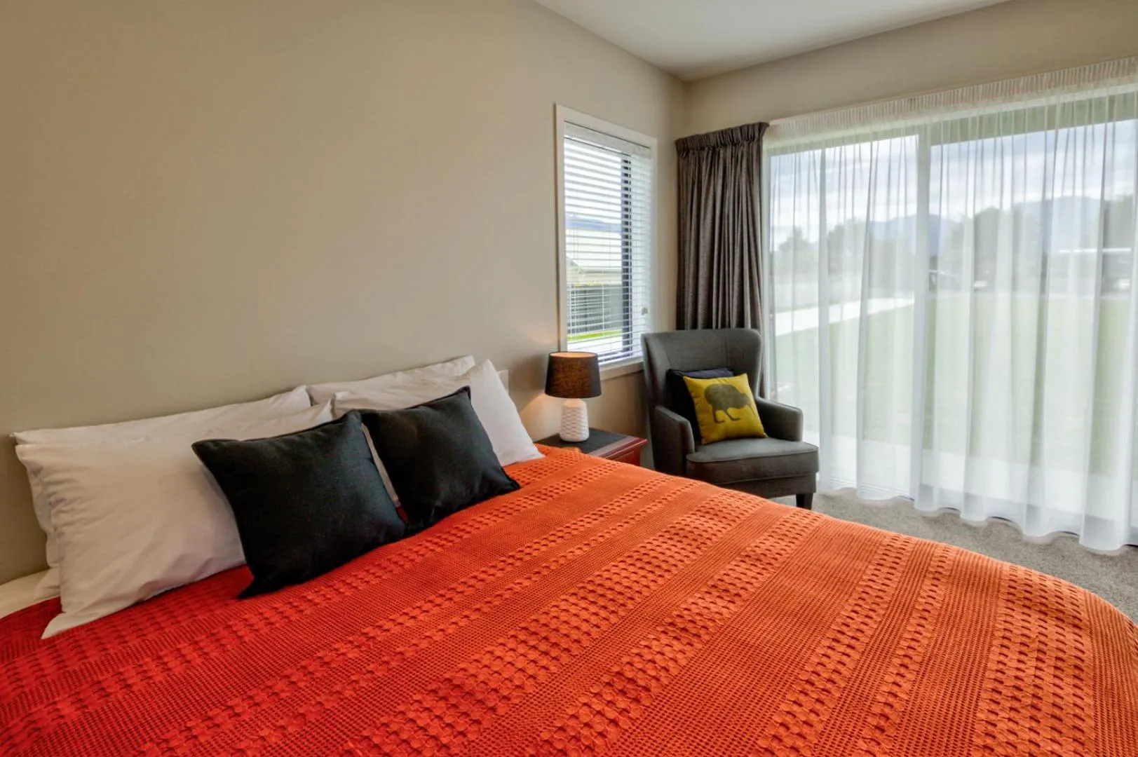 Bed in Annies on Milford