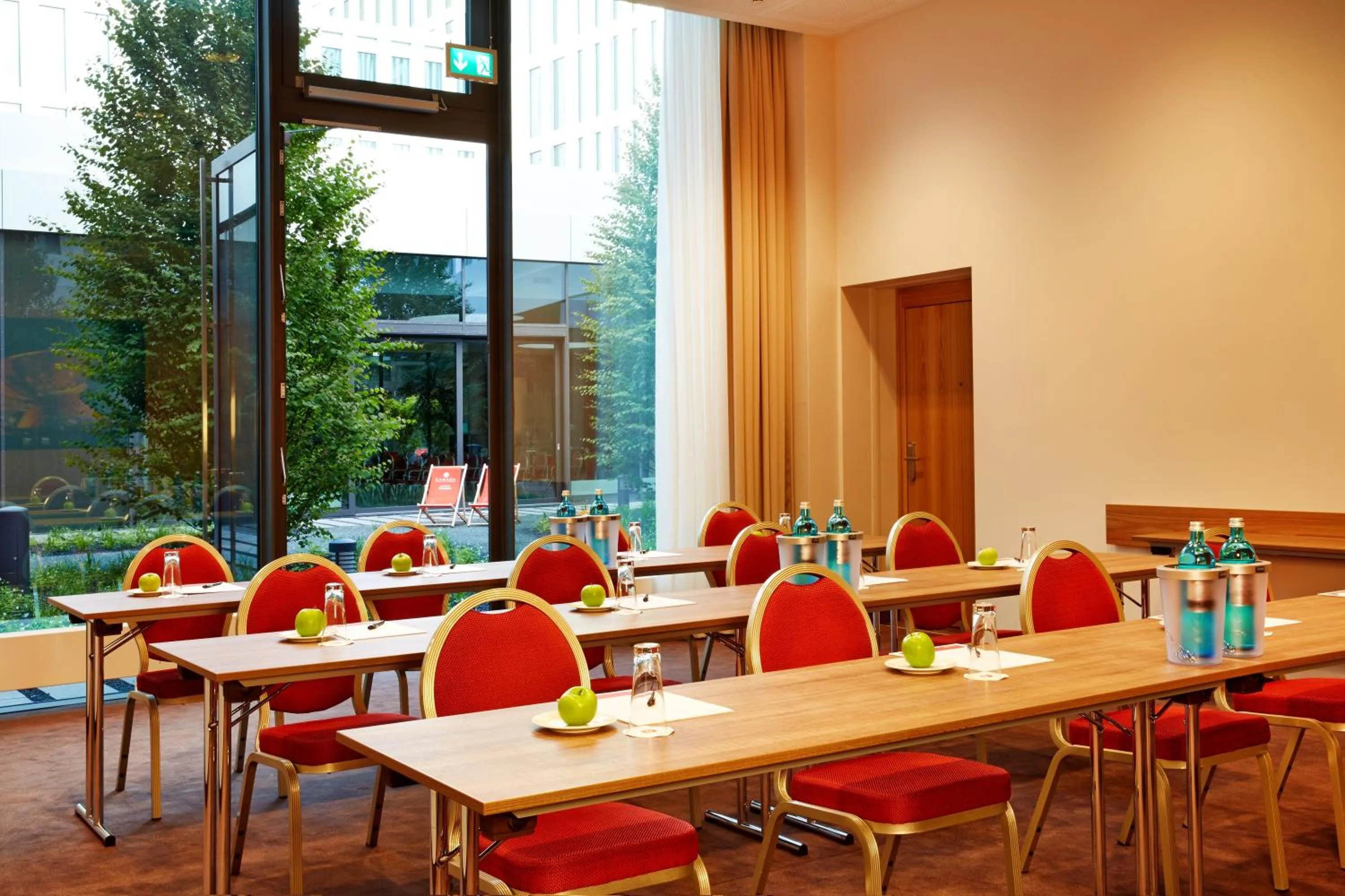Business facilities in H4 Hotel München Messe