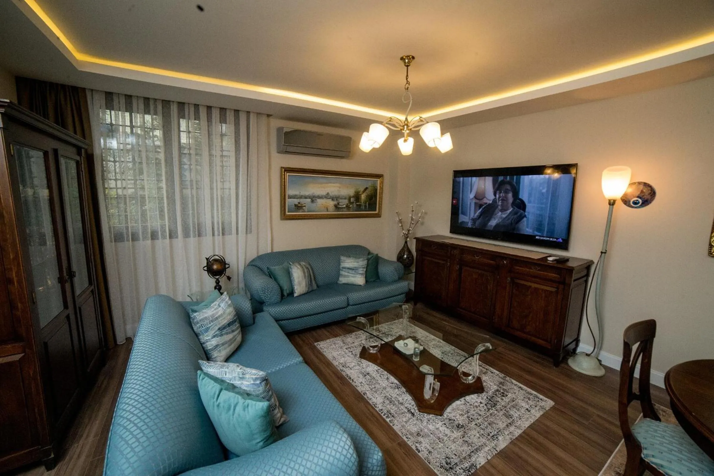 Living room in The Charm Hotel - Old City