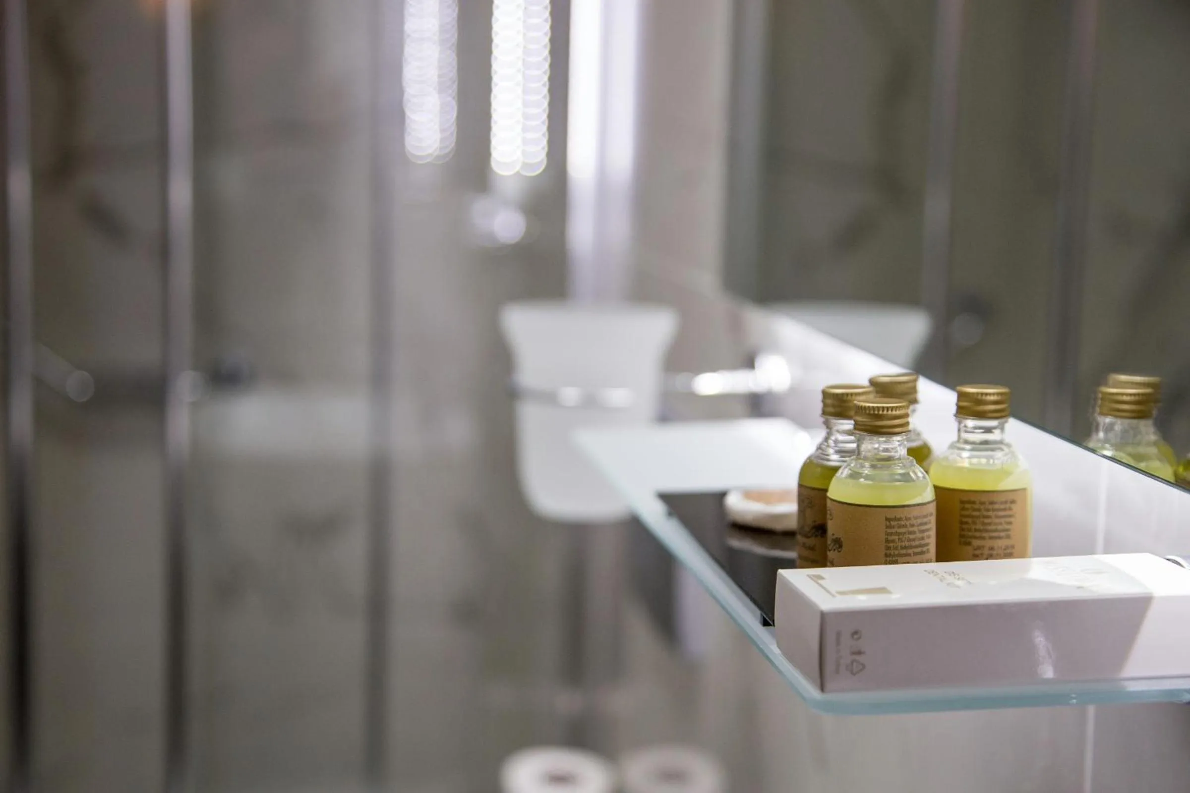 Bathroom in The Charm Hotel - Old City