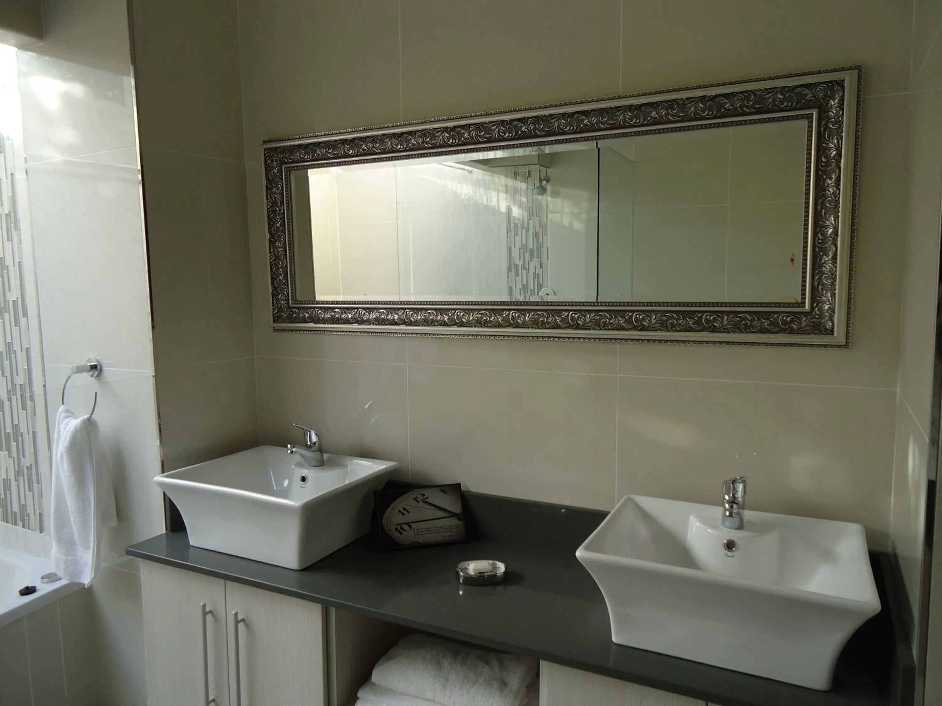 Bathroom in Goulden Street Guest House