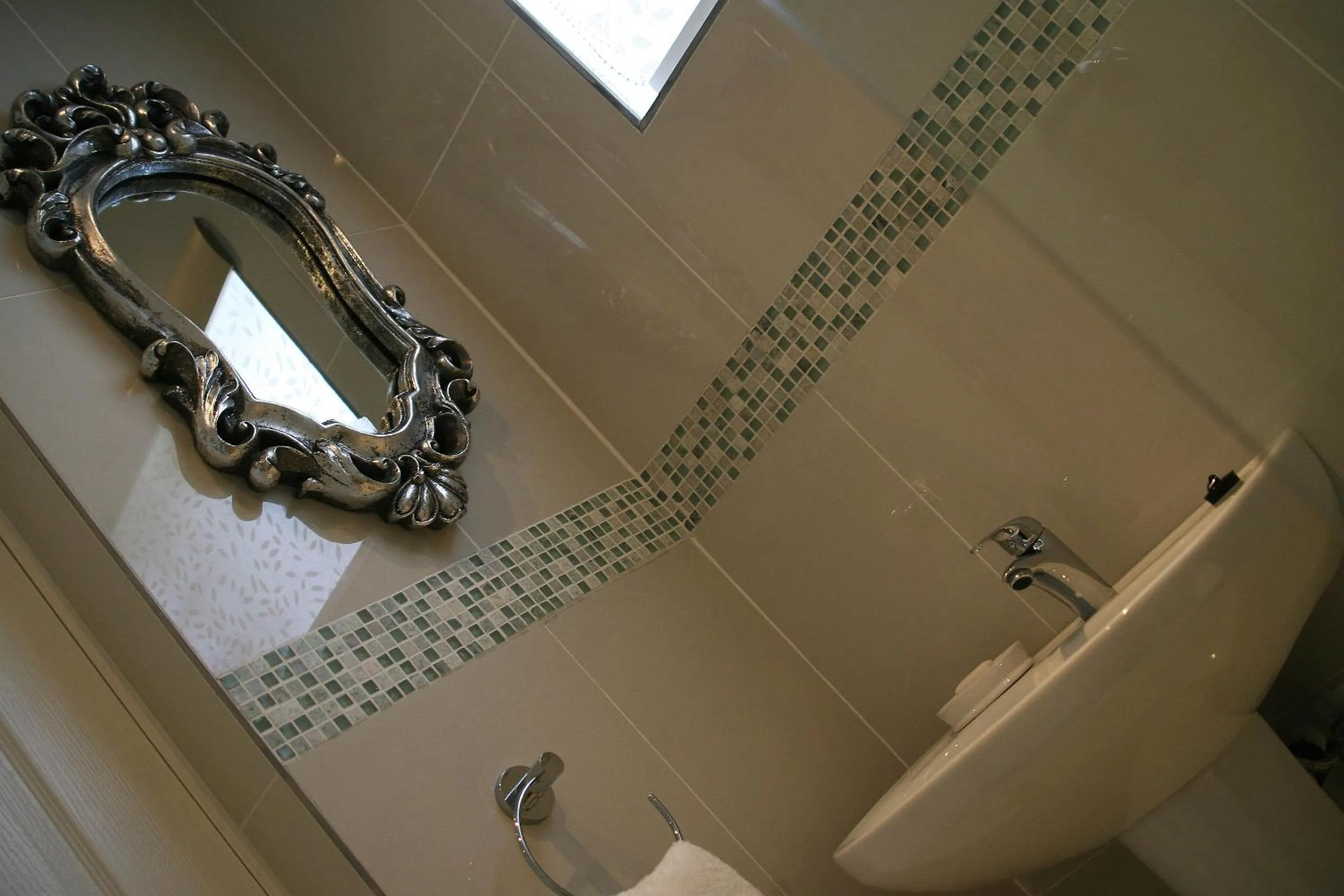 Bathroom in Goulden Street Guest House
