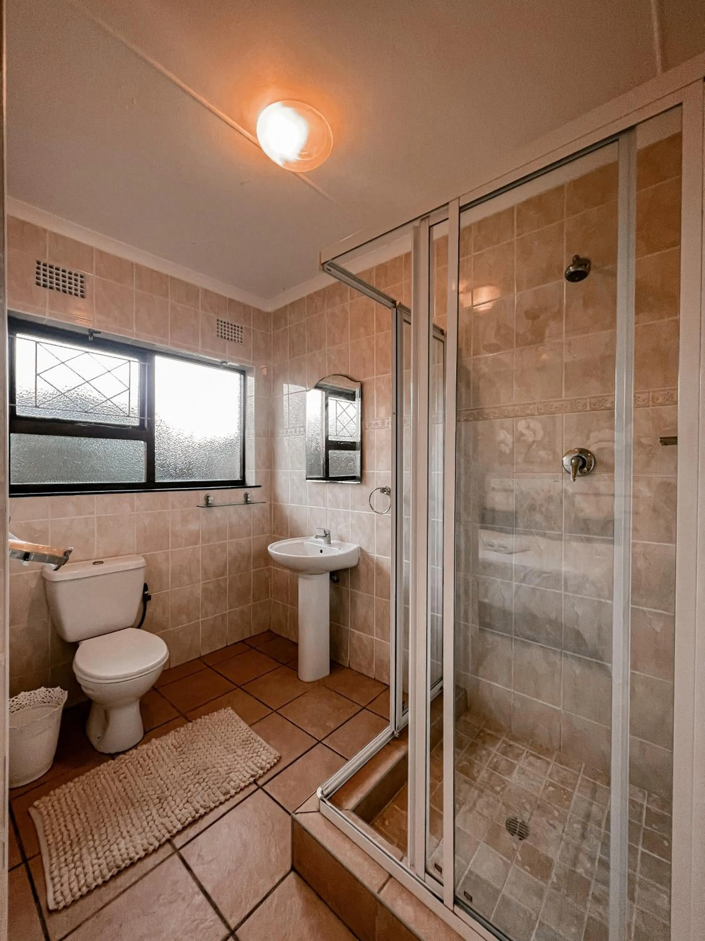 Bathroom in Goulden Street Guest House