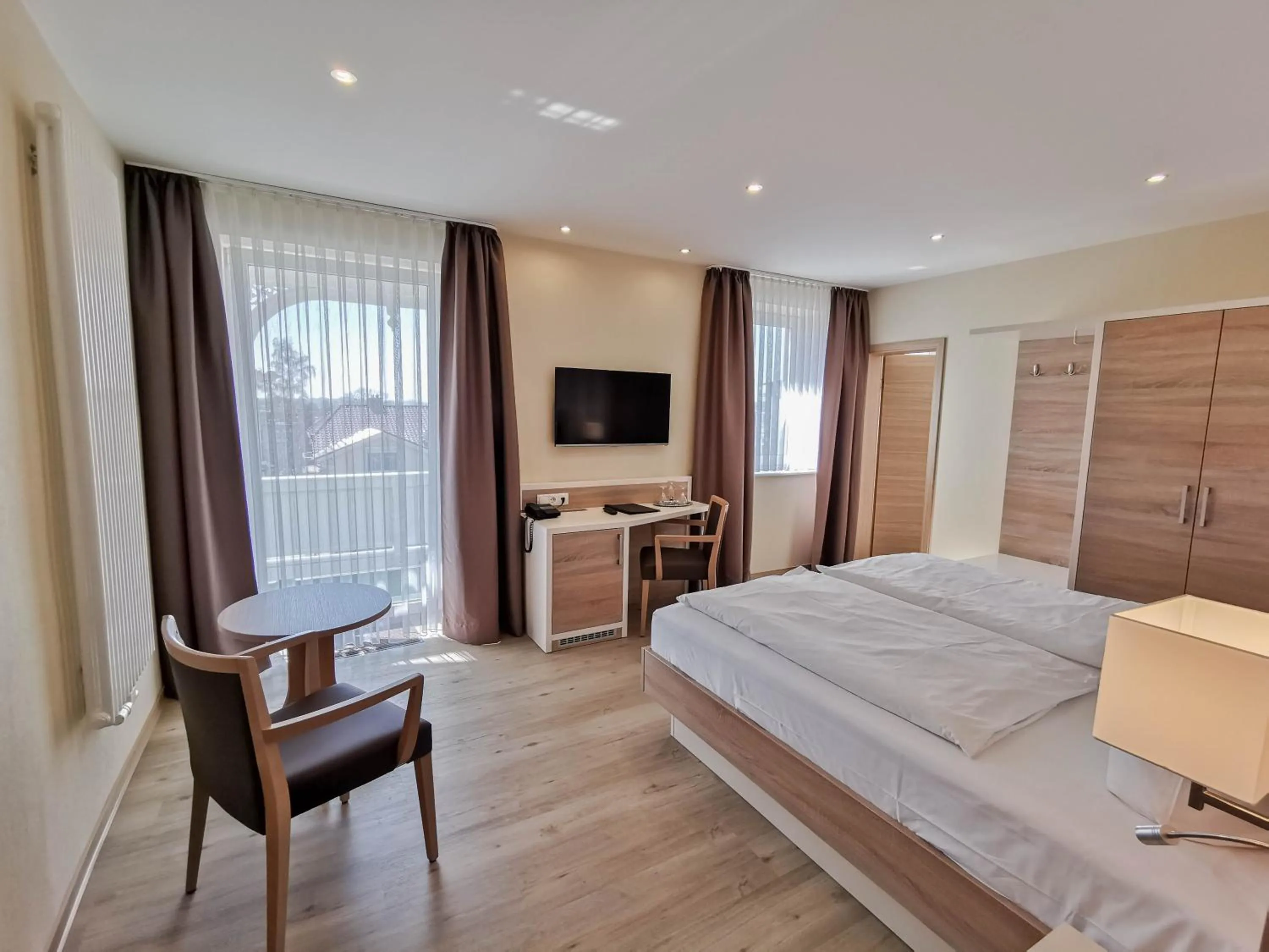 Bedroom, Bed in Wald-Hotel