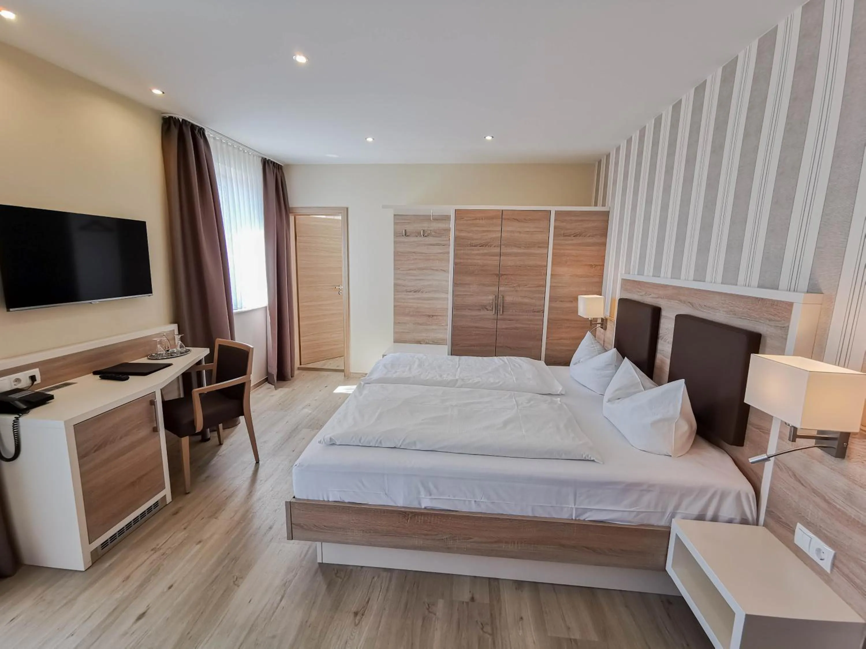 Bedroom, Bed in Wald-Hotel