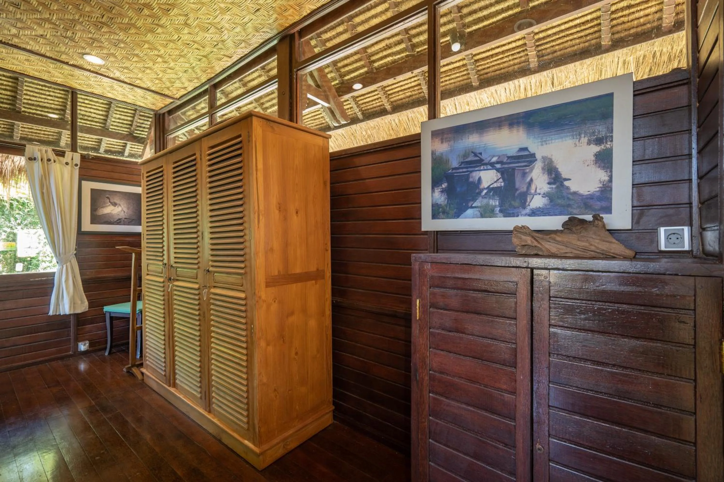 wardrobe in Kupu Kupu Private Villa