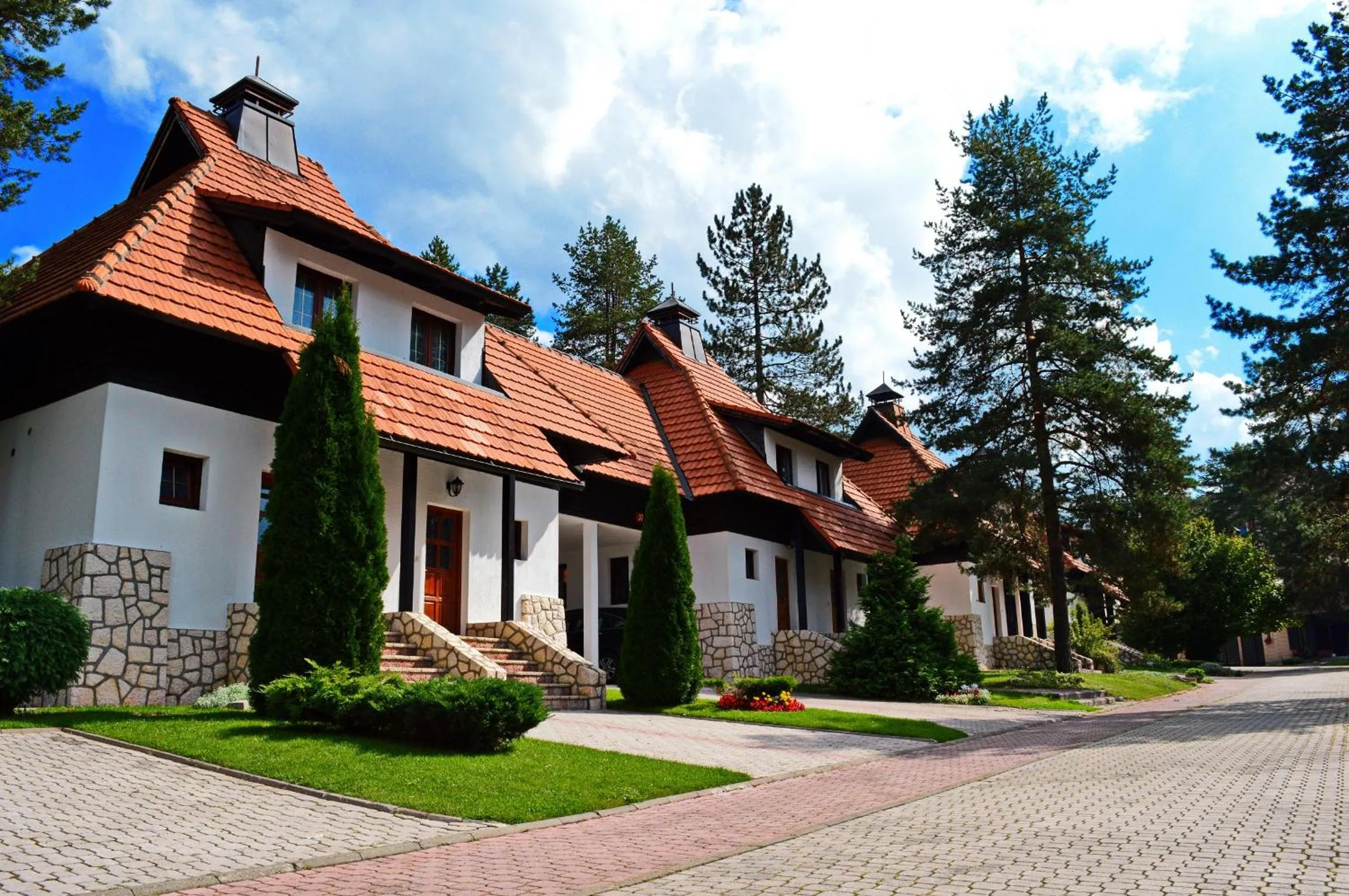 Property building in KRALjEVI KONACI ZLATIBOR